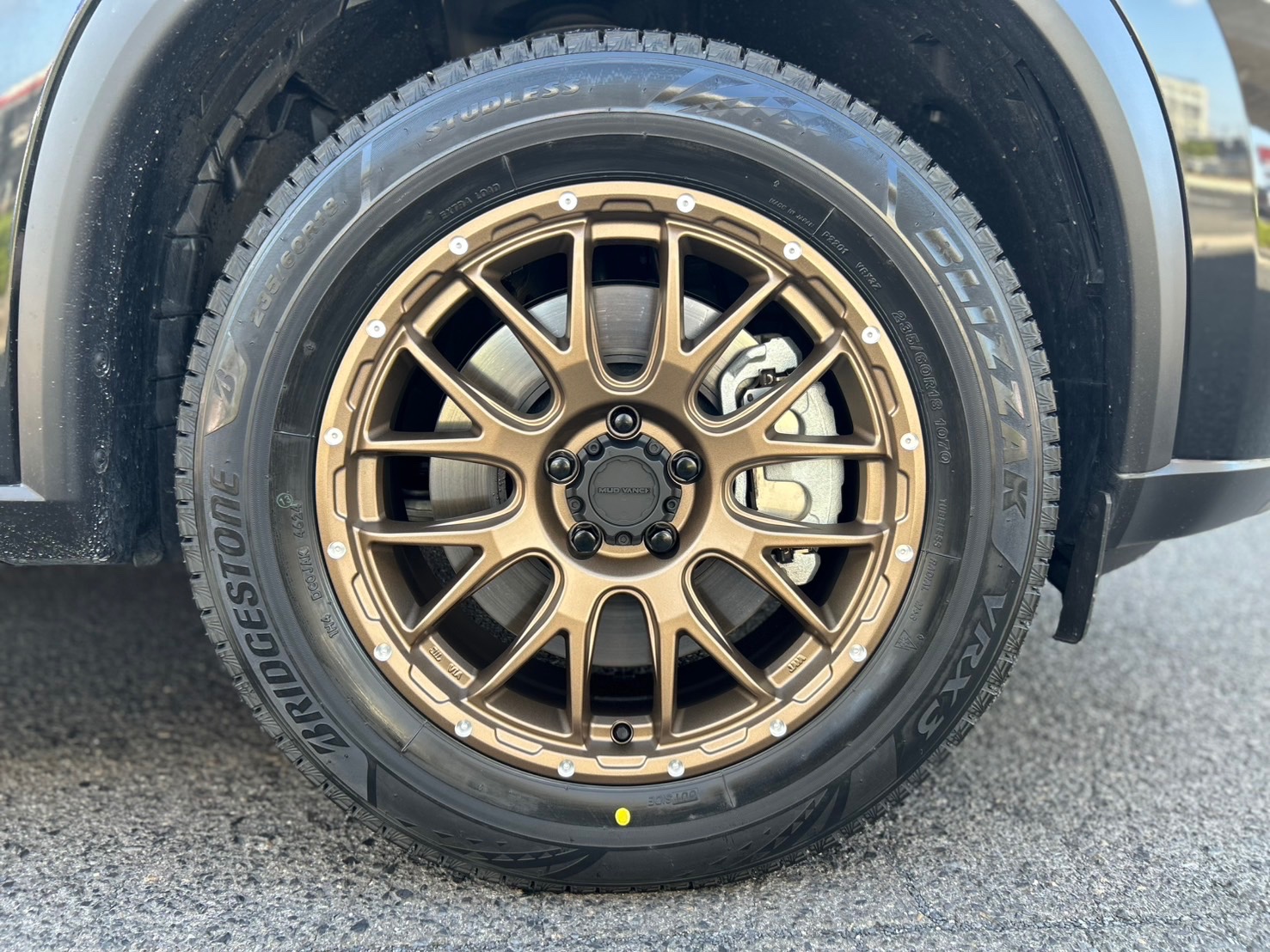 日産エクストレイルにWEDS MUDVANCE08 と ブリザックVRX3装着しました