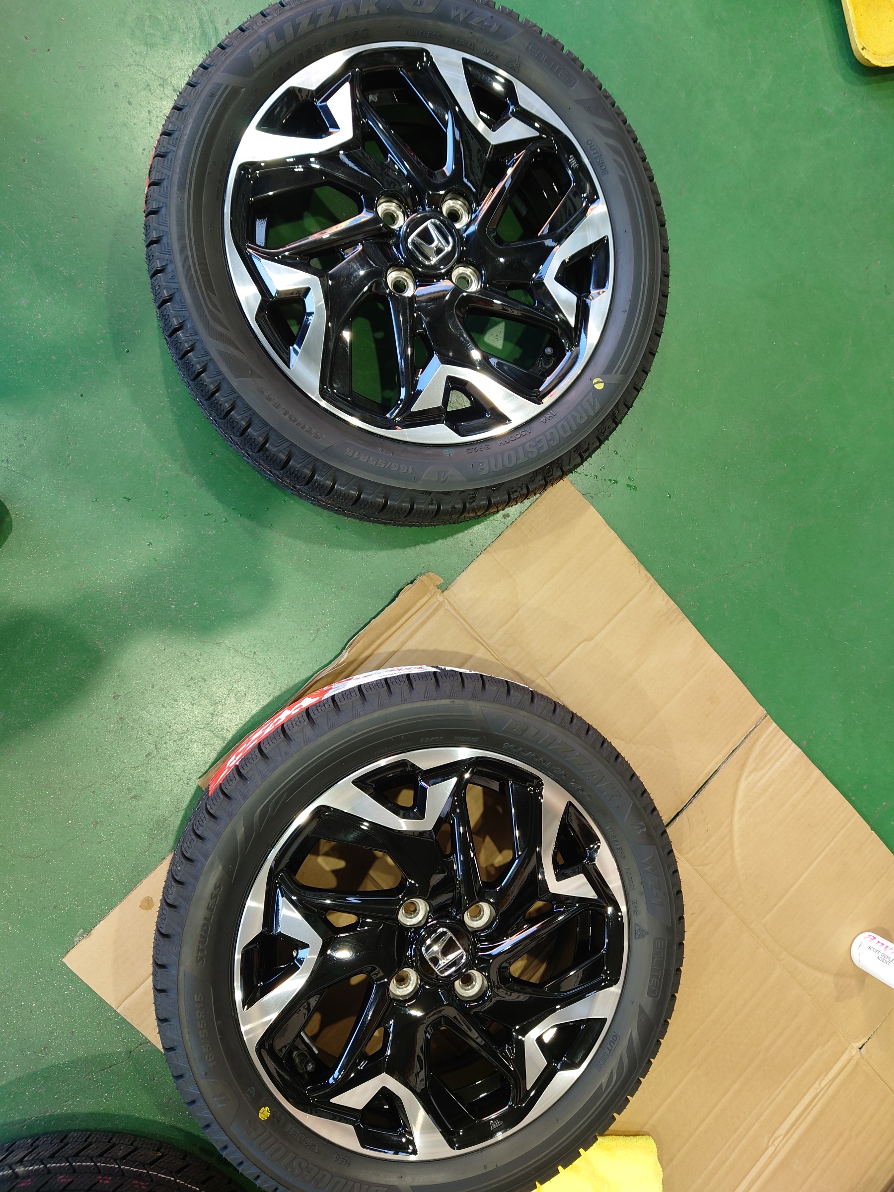 HONDA N-WGN(JH3・4) スタッドレスタイヤ ブリヂストン WZ-1 165/55R15