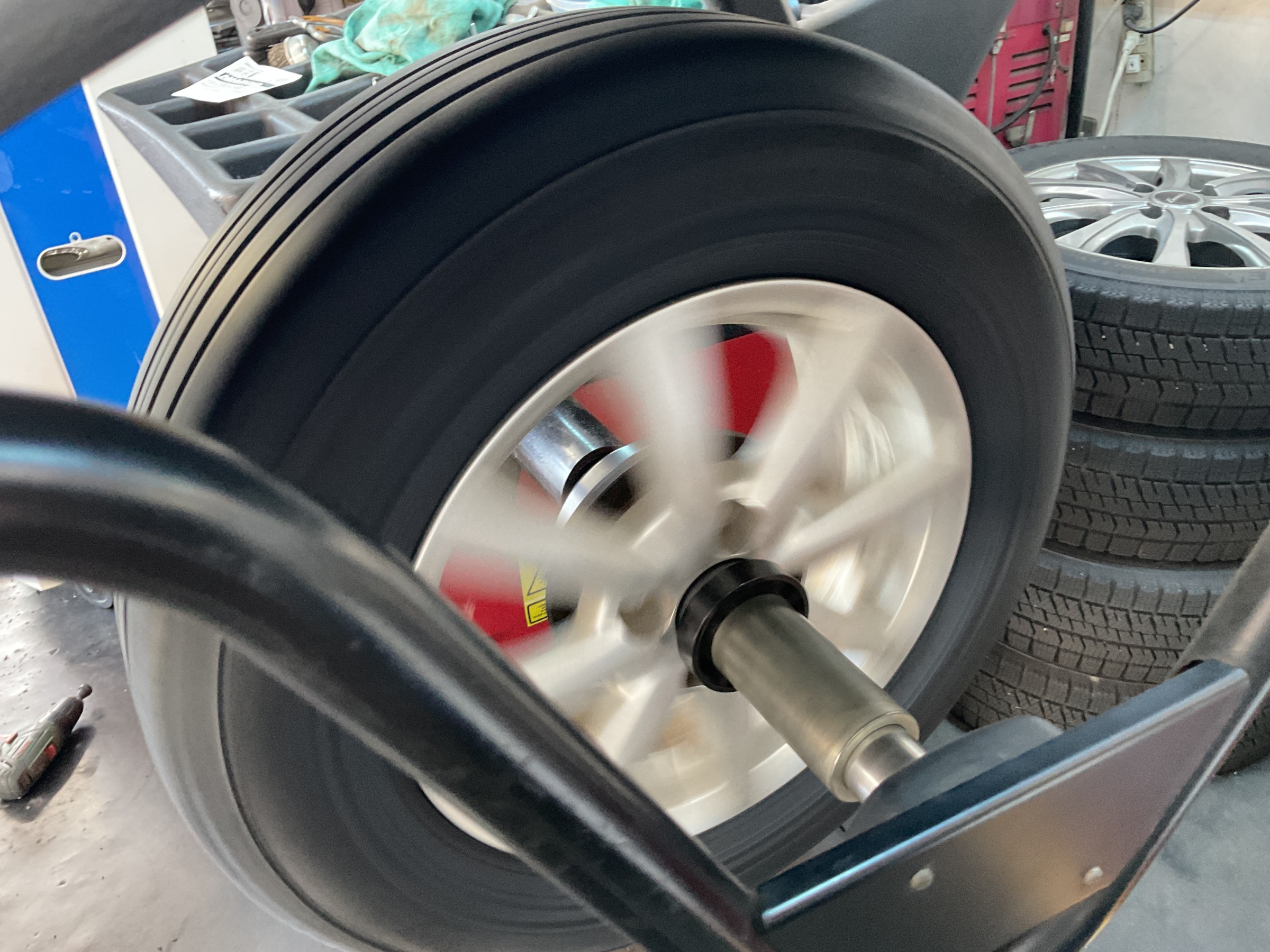 タイヤ館三原　タイヤ交換