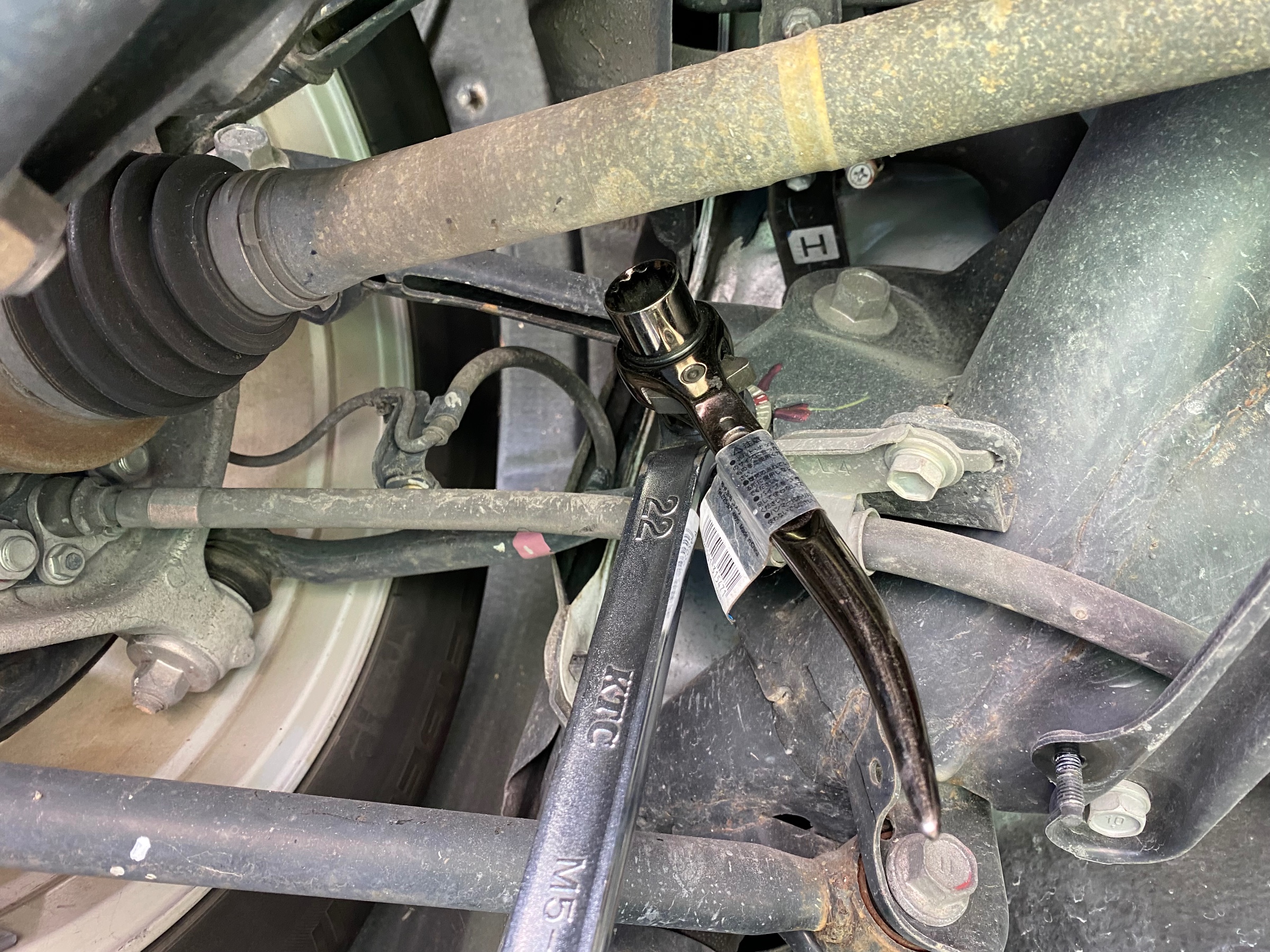 　　ブリヂストン　タイヤ館下松　タイヤ交換　アルミホイール　オイル交換　バッテリー交換　ワイパー交換　エアコンフィルター交換　アライメント調整　国産車　輸入車　下松市　周南市　徳山　柳井　熊毛　光　玖珂　周東　　