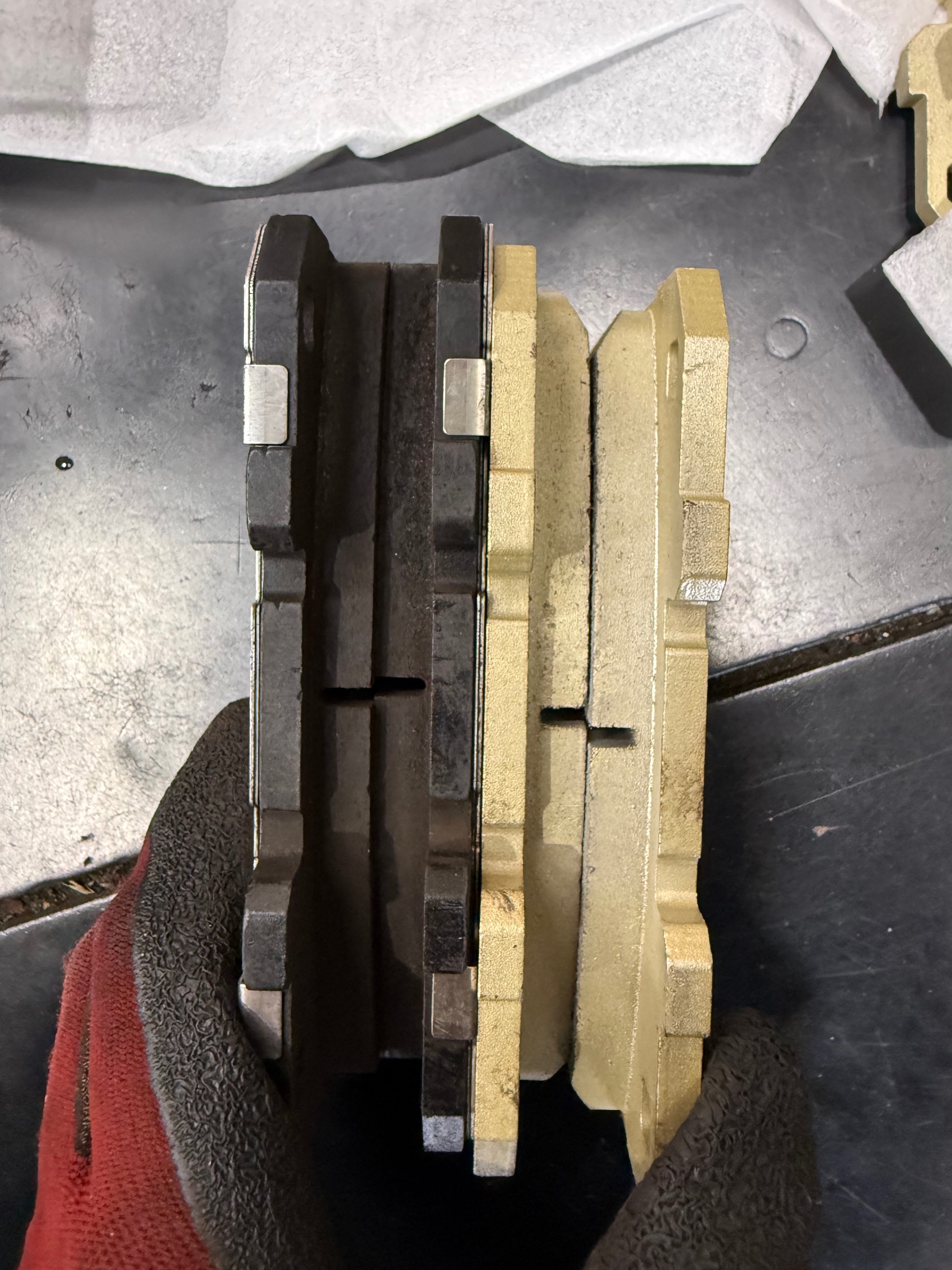 トヨタ GRカローラ ブレーキパッド交換 | 店舗おススメ情報 | タイヤ館