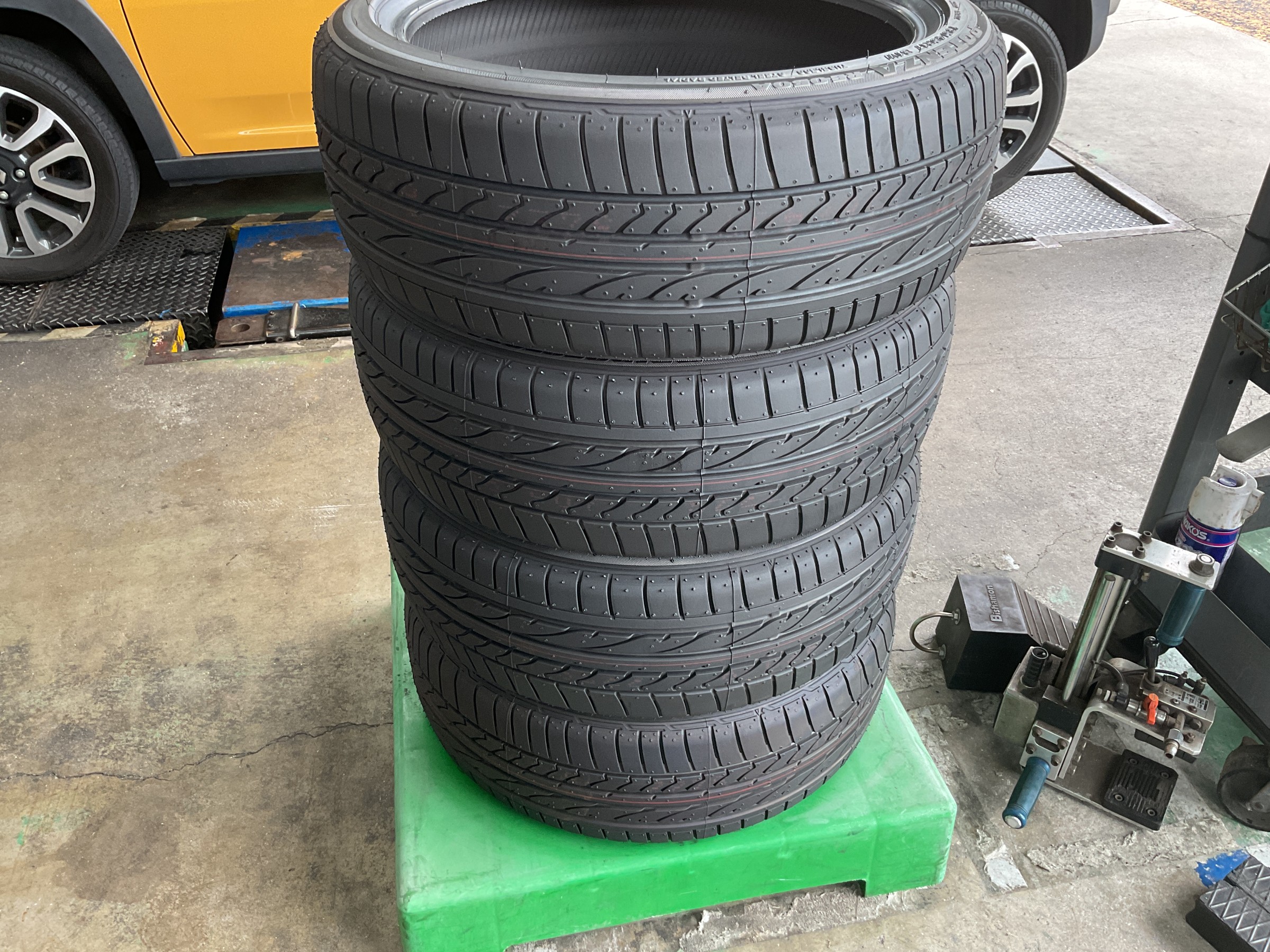 タイヤ館三原　タイヤ交換