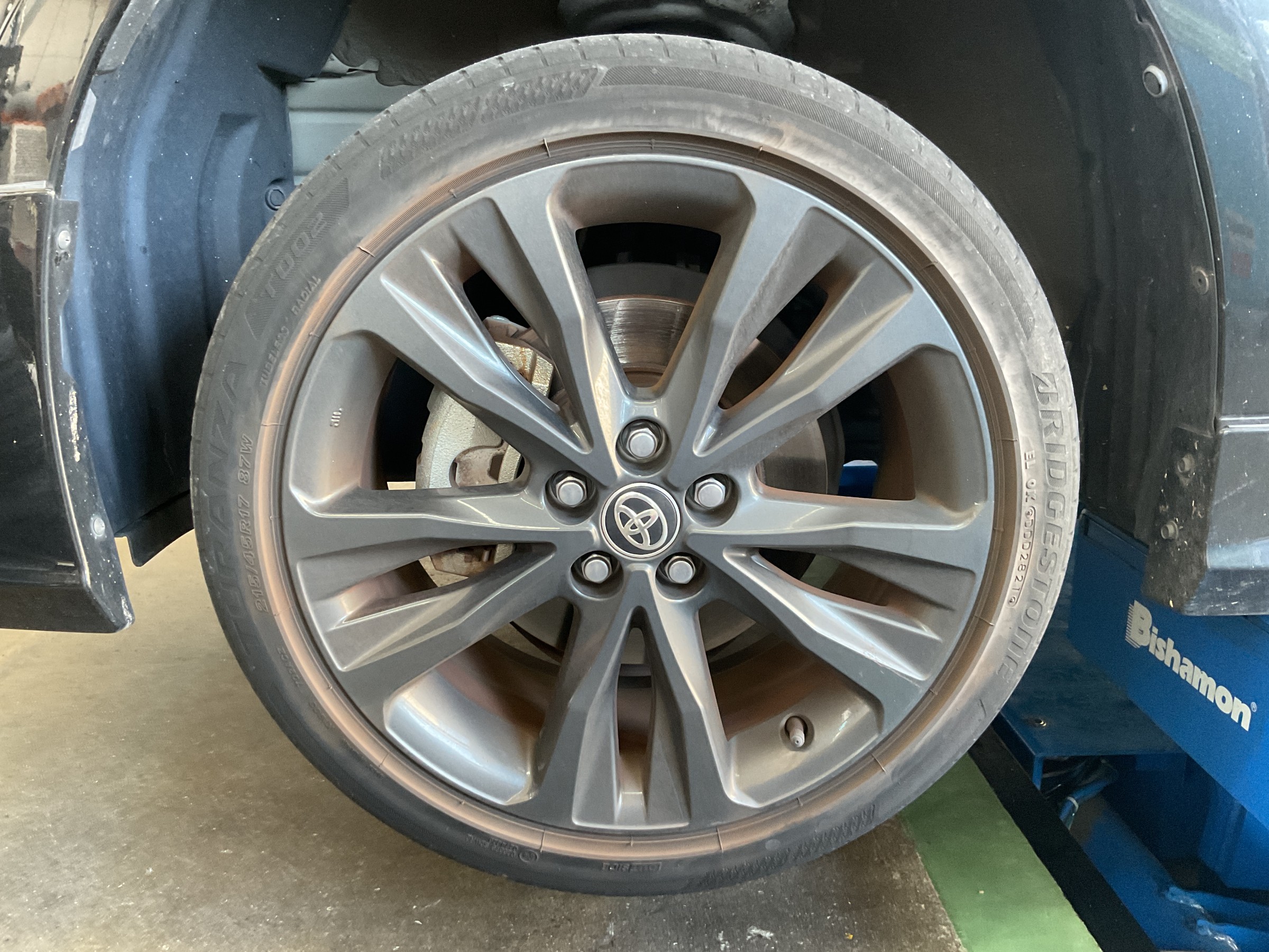 タイヤ館三原　タイヤ交換