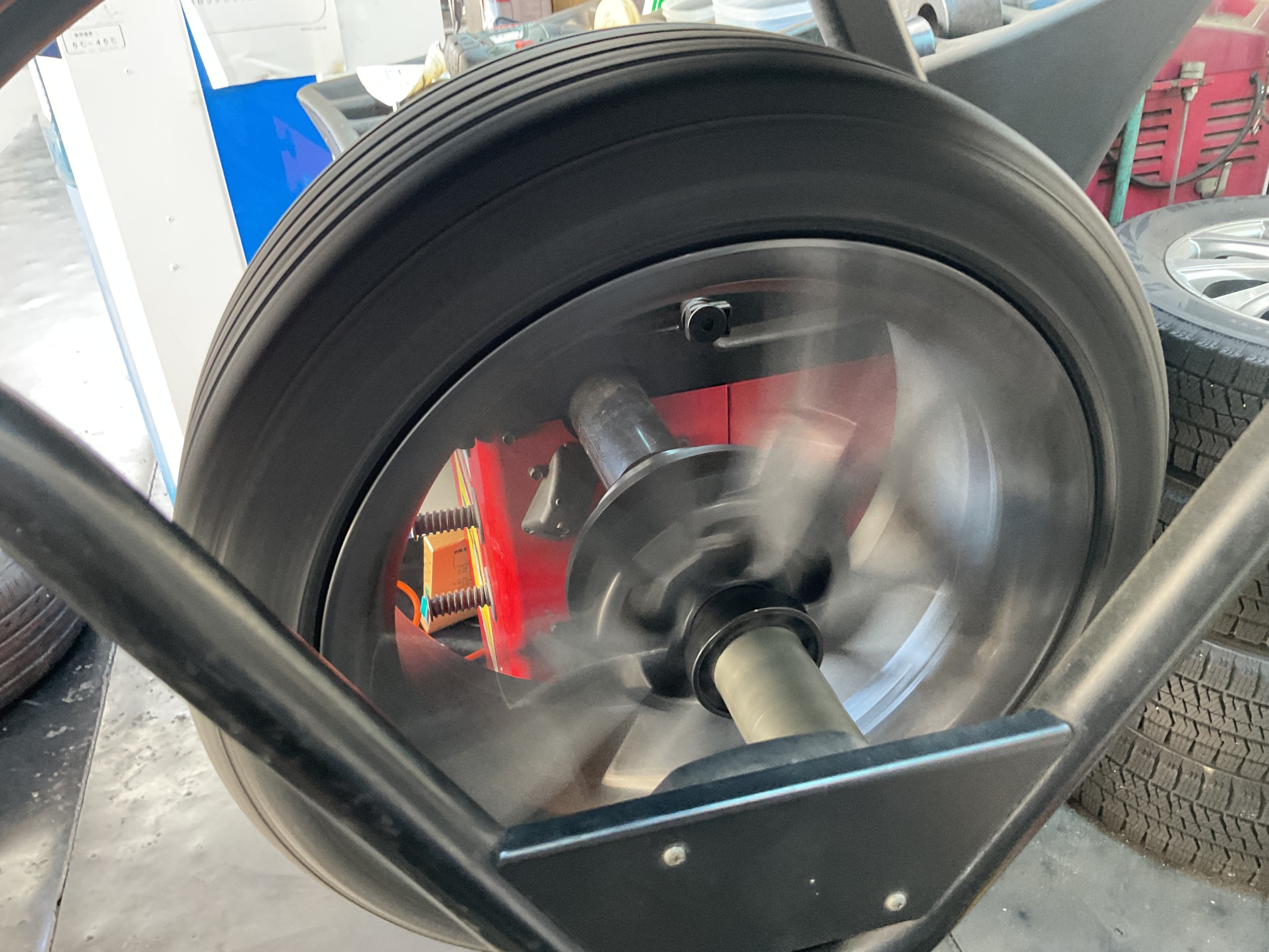 タイヤ館三原　タイヤ交換