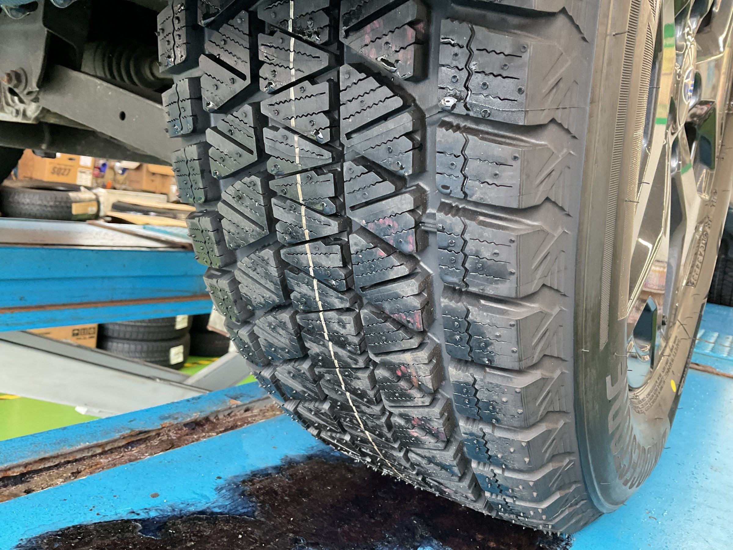 フォレスター|BLIZZAK|DM-V3|18インチスタッドレスタイヤ 楽天市場】スタッドレスタイヤ 225/60R18 18インチ BRIDGESTONE