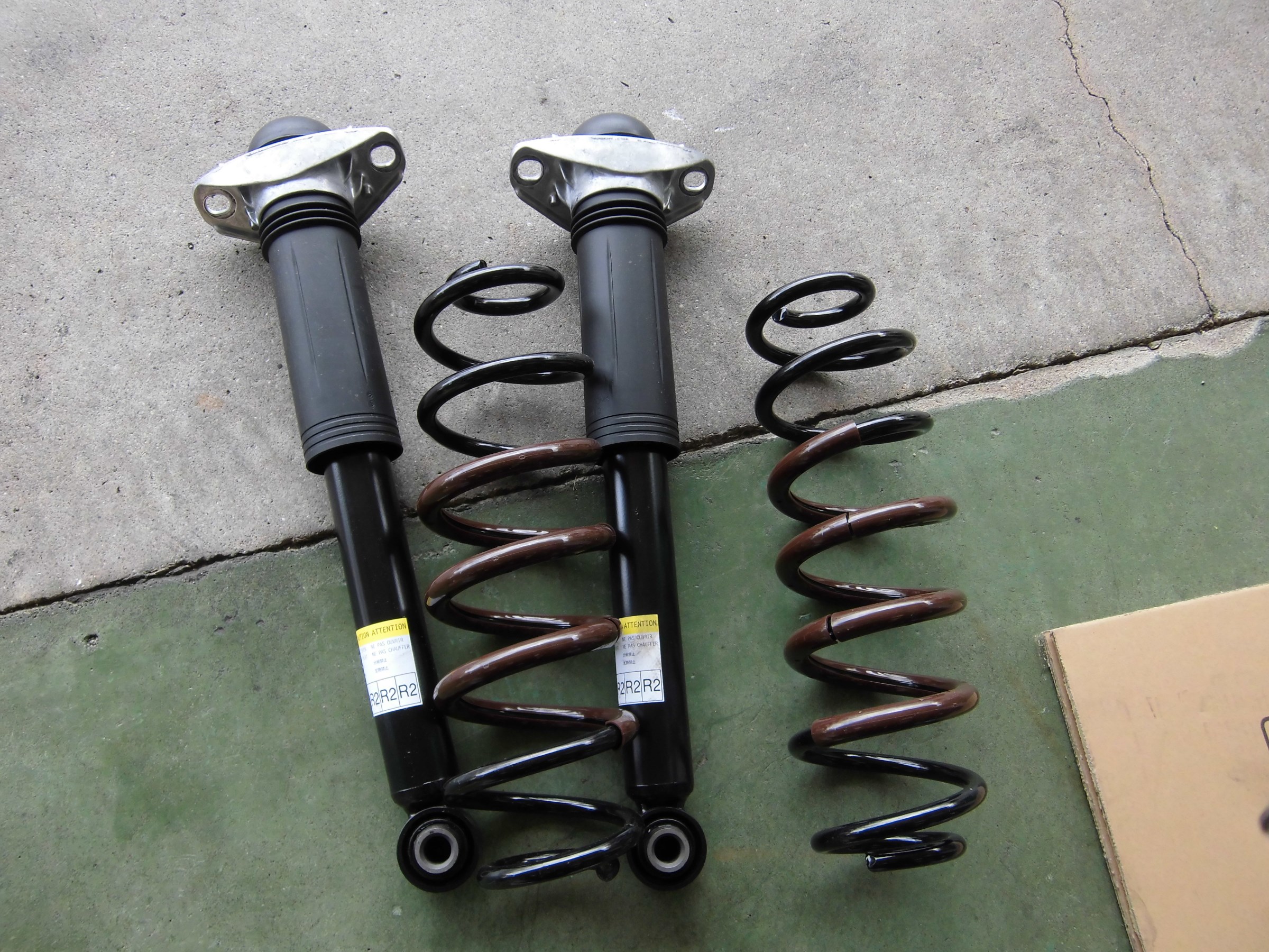 自動車用サスペンションスプリング 4本セット シルバー HMS ハイモビリティーサスペンション 20mmアップ コイルスプリング