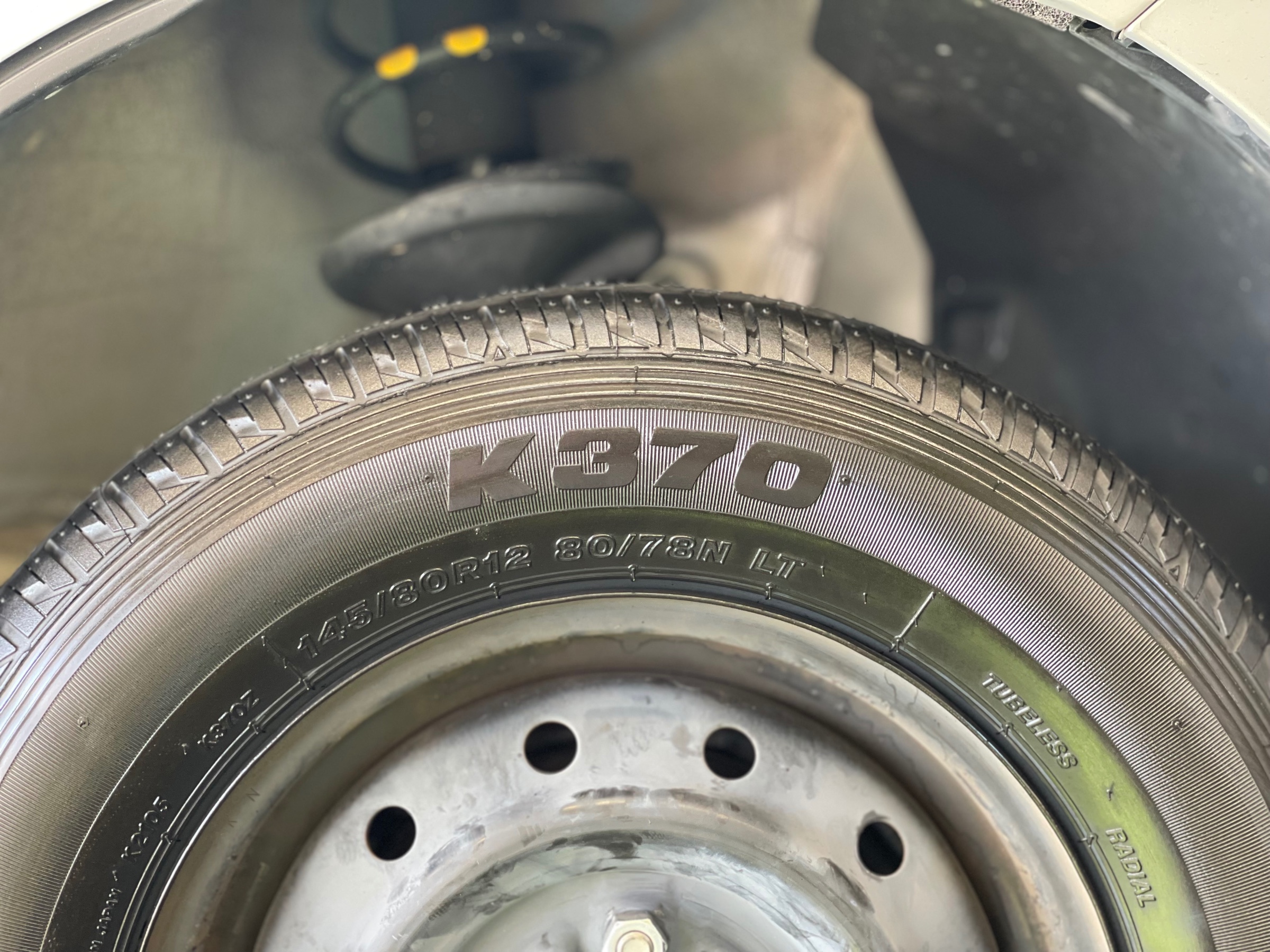 タイヤ館土山　スズキ エブリィワゴン DA17W　タイヤ交換