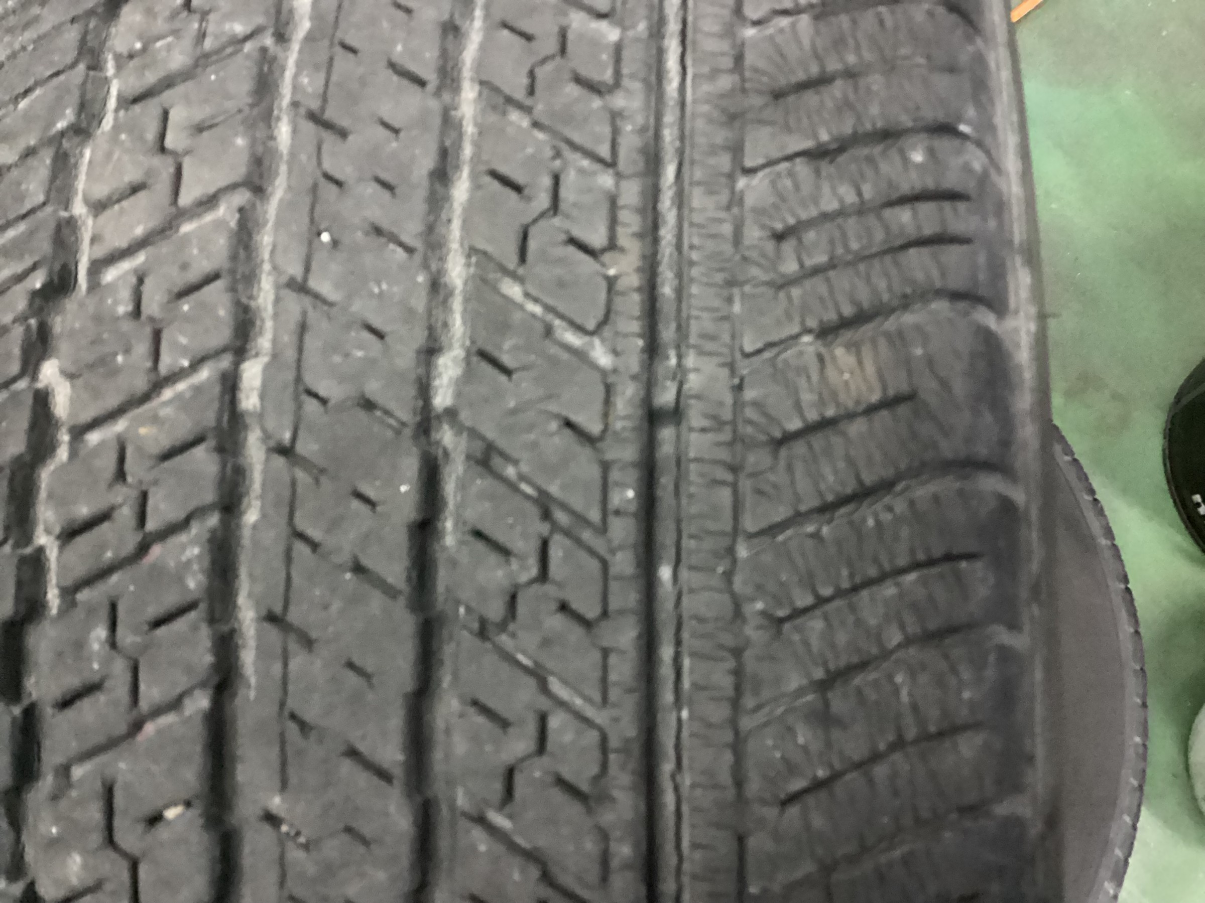 エクストレイル（T32) タイヤ交換 225/60R18 ALENZA LX100 | 店舗お