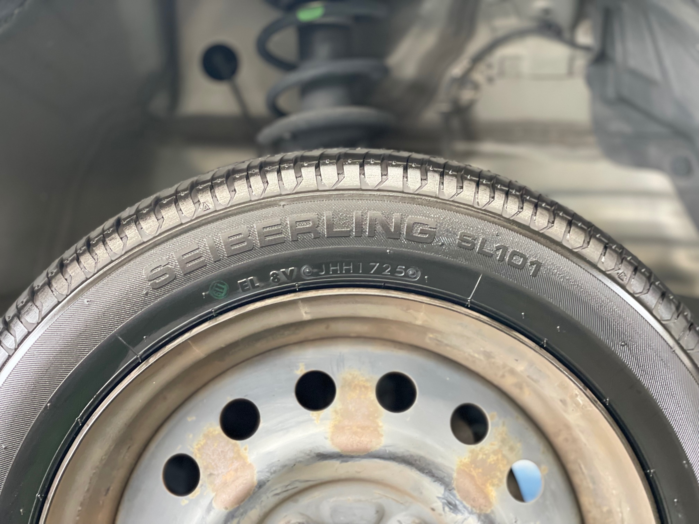 タイヤ館土山　マツダ フレアワゴン MM42S　タイヤ交換