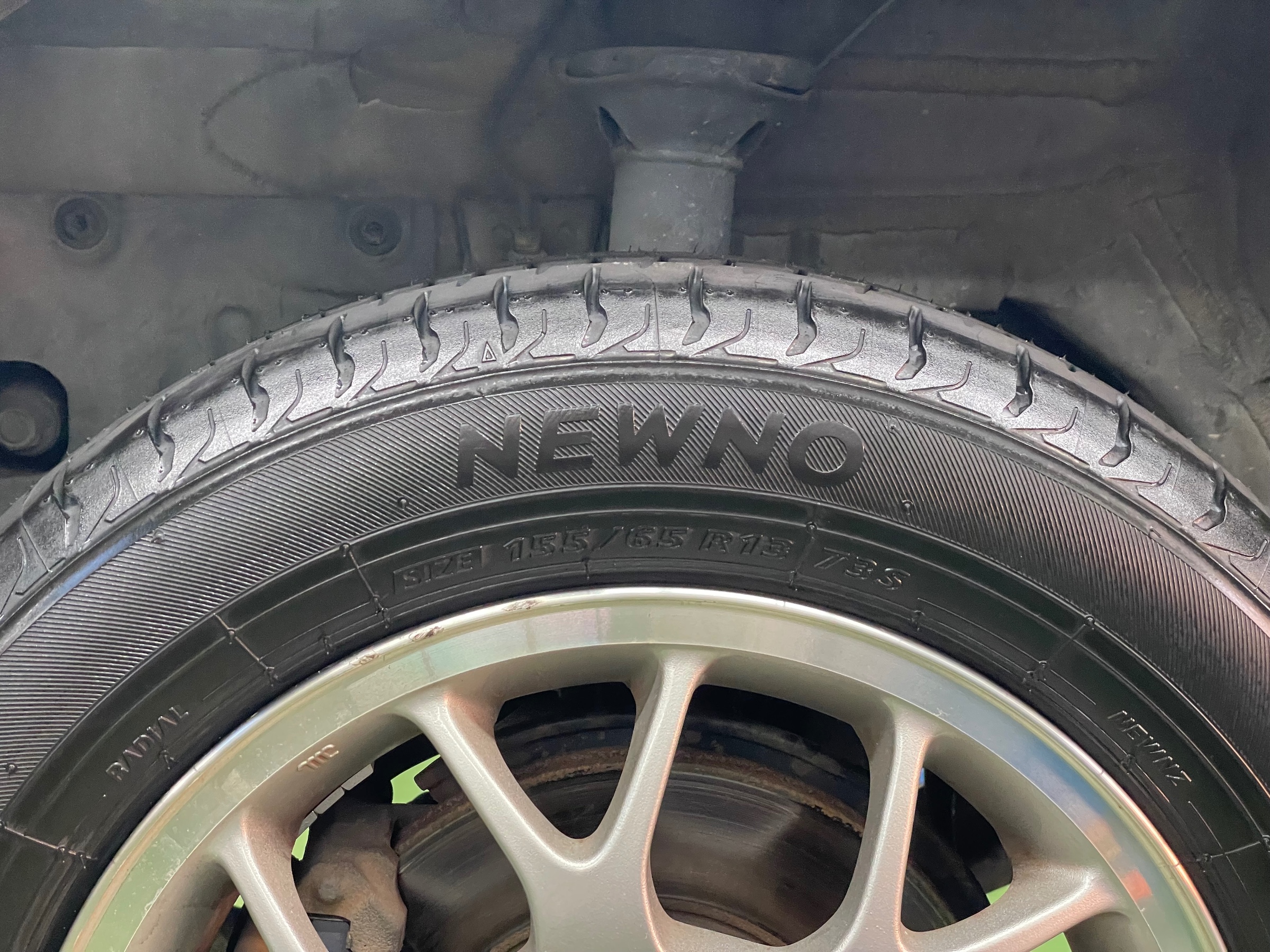 タイヤ館土山　ホンダ ライフダンク JB3　タイヤ交換・TPMSセンサーバルブ交換