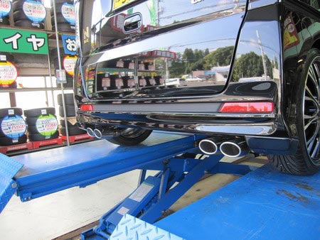 Ｎ－ＢＯＸに４本だし | ホンダ N-BOX その他 パーツ取付 > マフラー類 