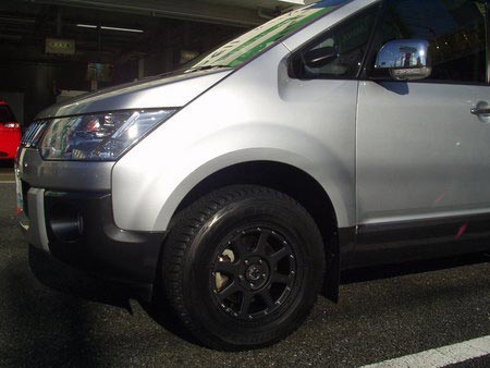 デリカD5 ホイール　スタッドレスタイヤ付き ☆デリカ：D5 スタッドレスセット取付け☆ | スタッフ日記