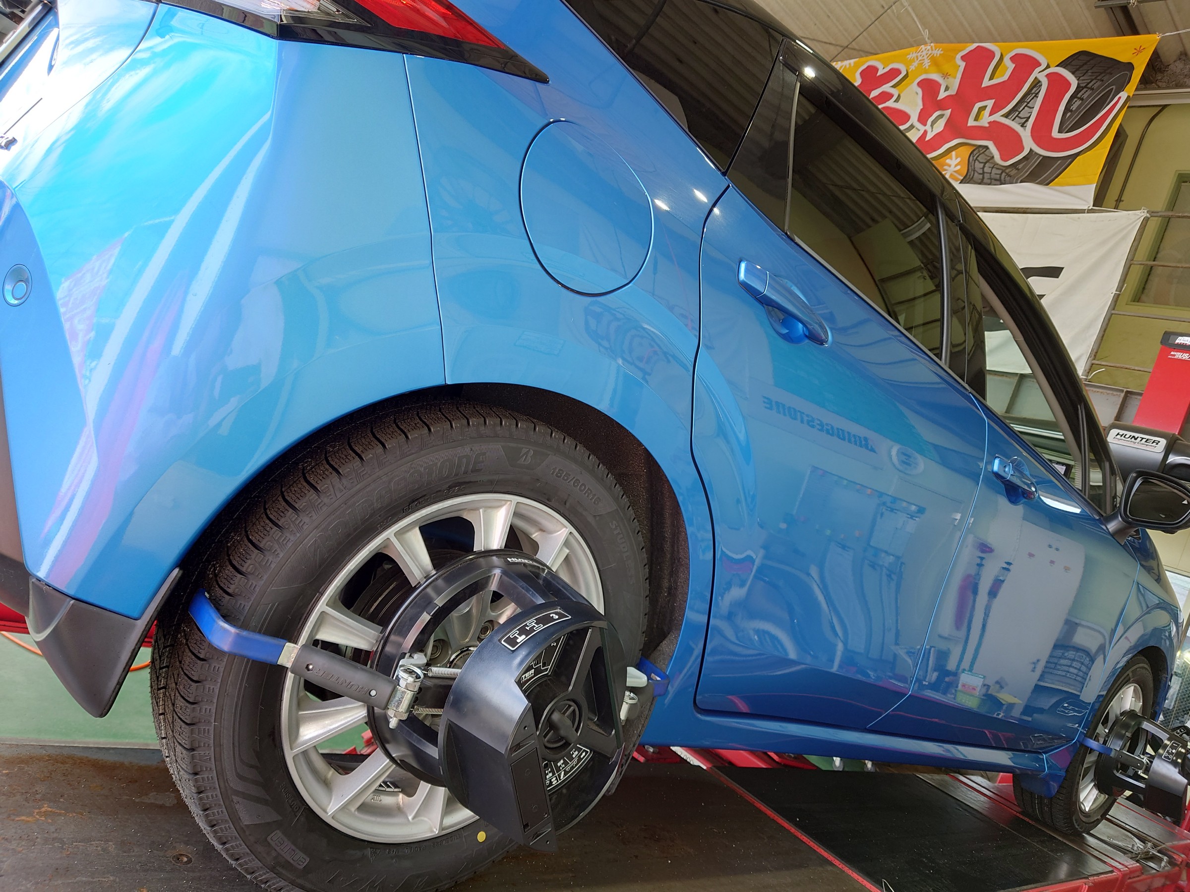 NISSAN ノート(E13) スタッドレスタイヤ交換 185/60R16 WZ-1