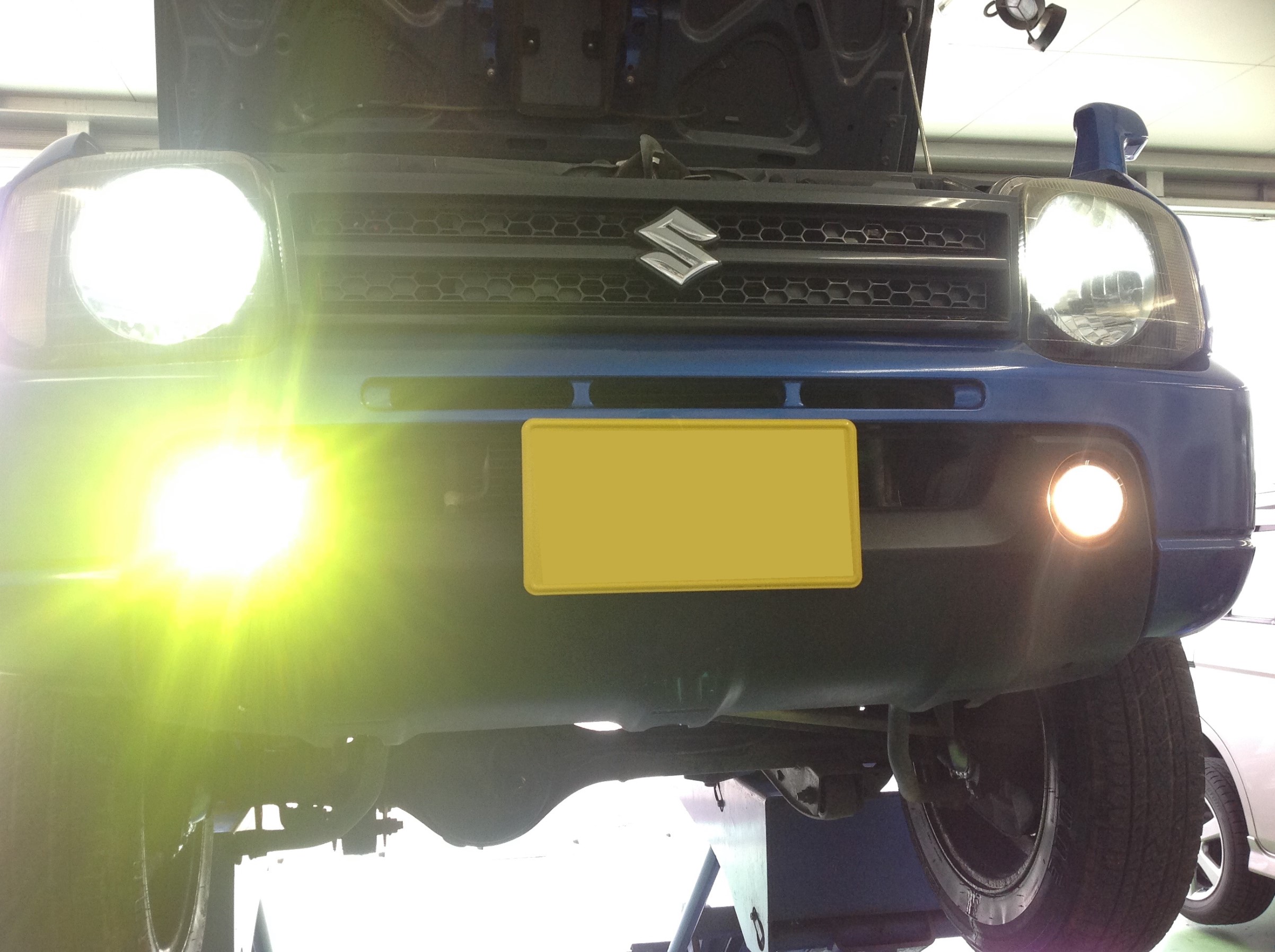 スズキ ジムニー Jb23 フォグライト交換 フラッシングを施工しました スズキ ジムニー その他 パーツ取付 各種用品取付 サービス事例 タイヤ館 土浦北インター 茨城県のタイヤ カー用品ショップ タイヤからはじまる トータルカーメンテナンス タイヤ館