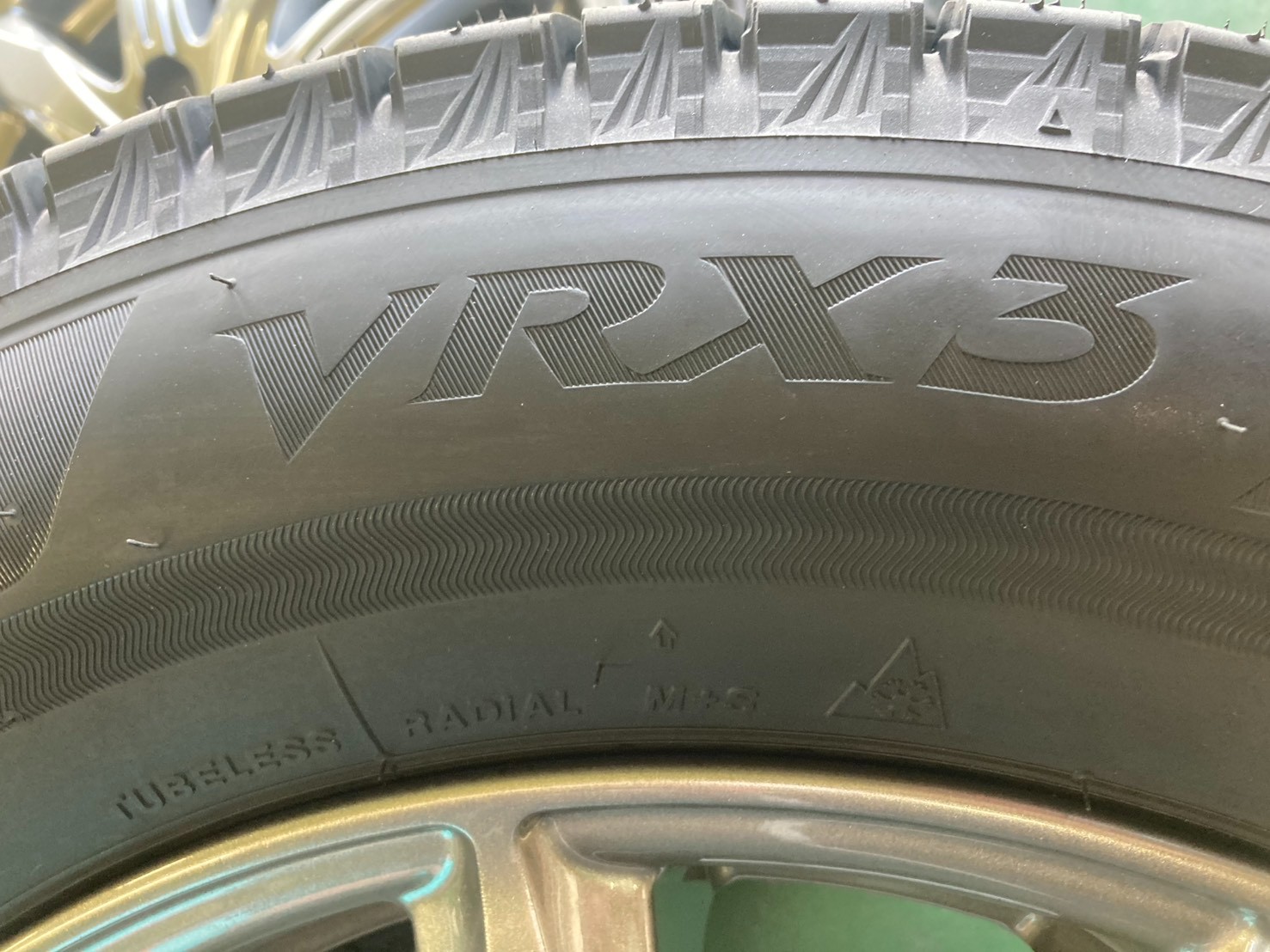 ヤリスクロス スタッドレスタイヤ ホイールセット タイヤ館東金 VRX3