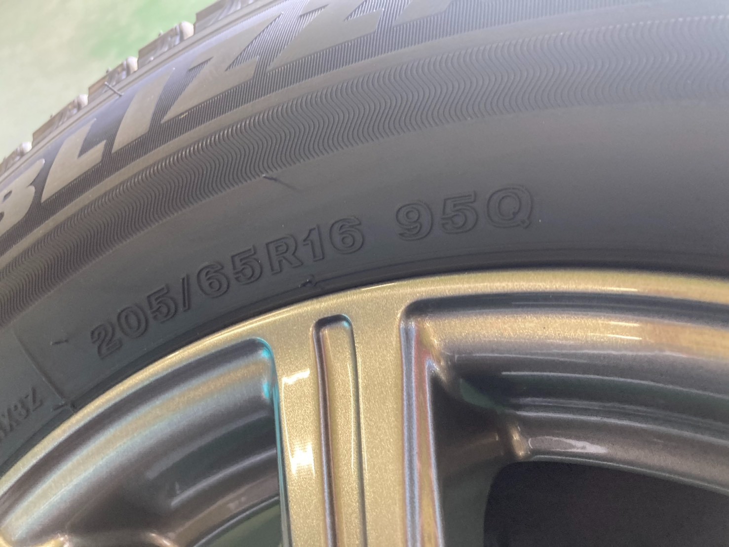 ヤリスクロス スタッドレスタイヤ ホイールセット タイヤ館東金 VRX3