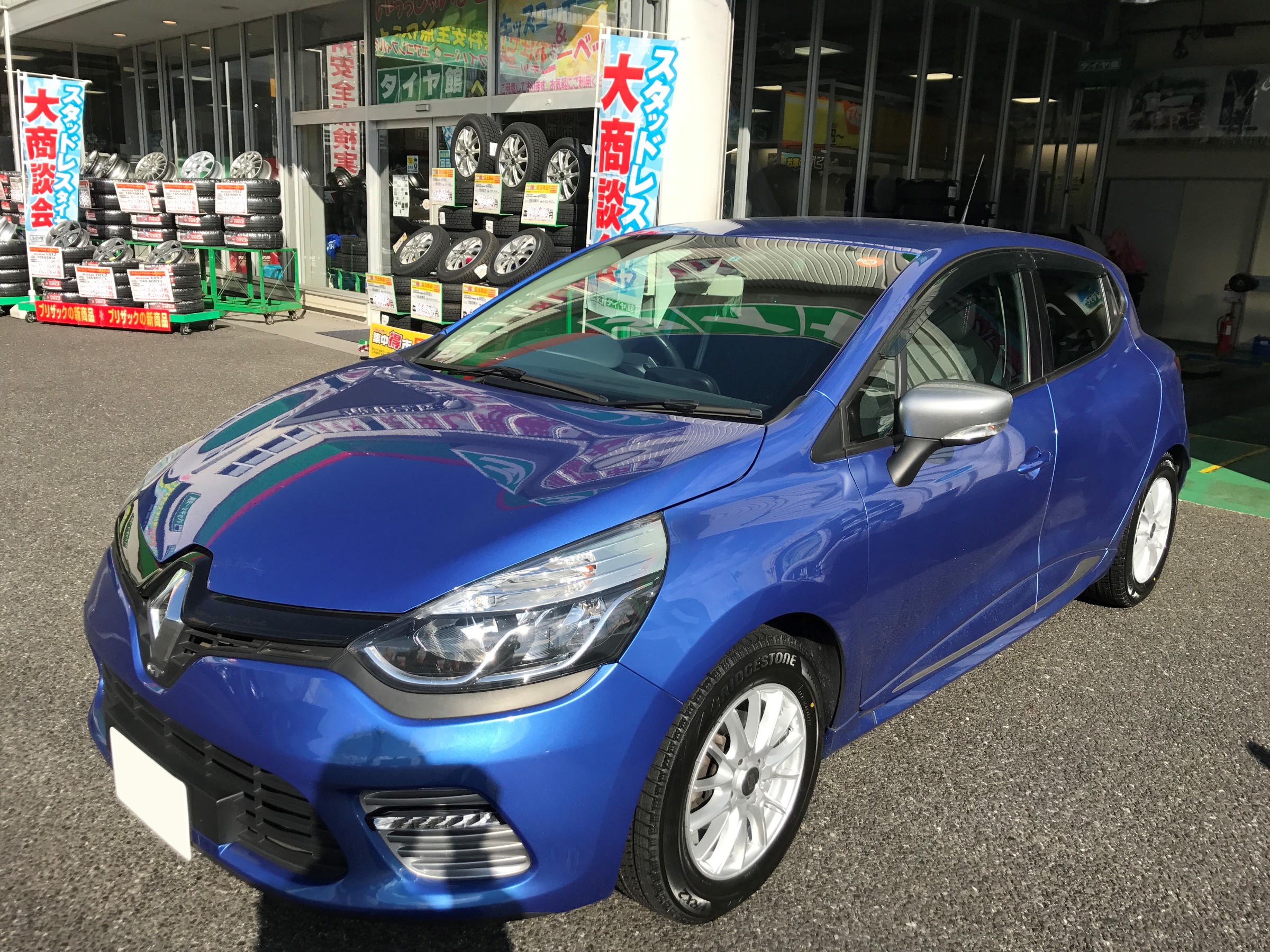 冬の集中得市!! 最終日!! ルノー ルーテシア ＧＴ スッドレスタイヤ