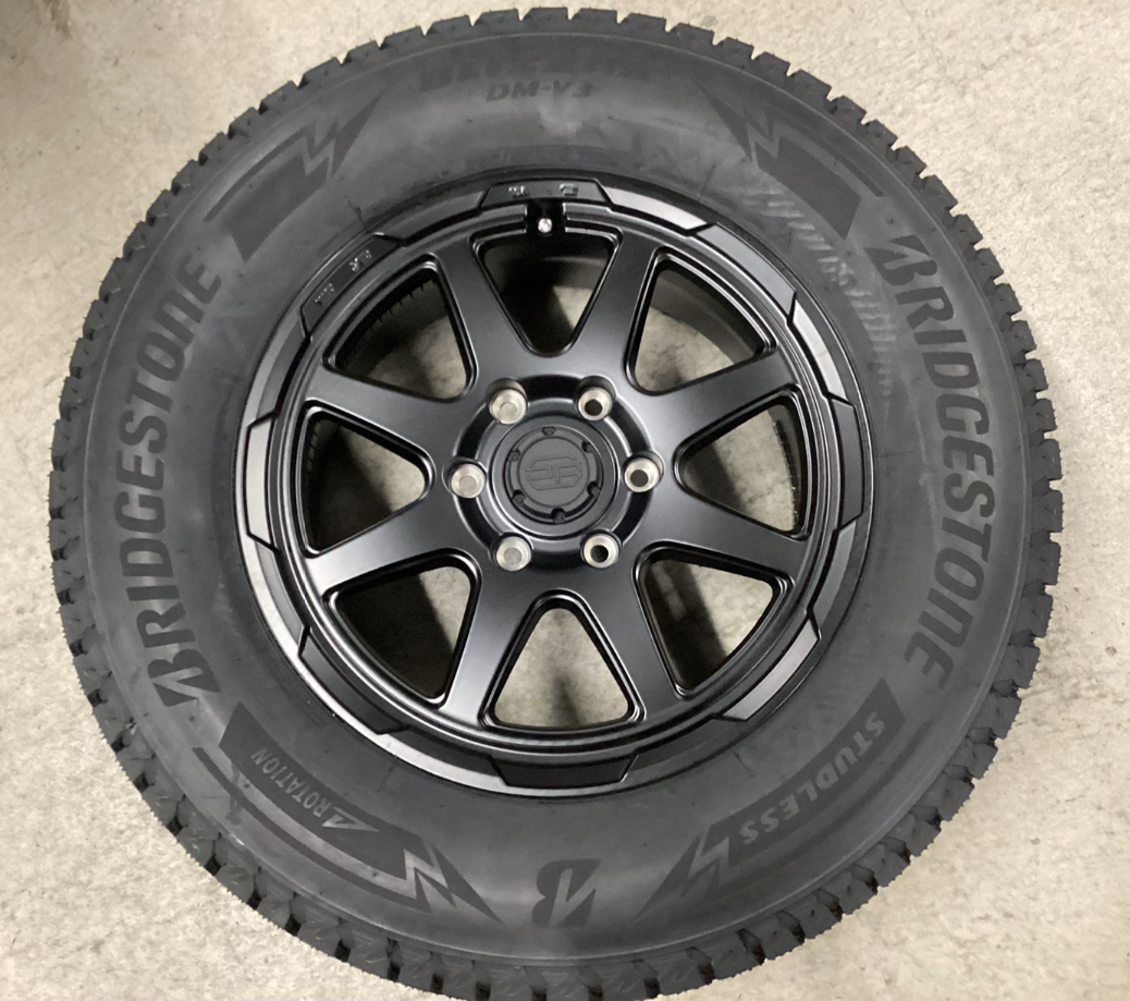 ランドクルーザー250系 1セット限りの即付け可能 スタッドレスホイール