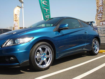 ホンダ Cr Zに１７インチホイールセット ホンダ Cr Z ホイール タイヤ ホイール関連 タイヤ ホイール交換 サービス事例 タイヤ館 グリーンピットつくば研究学園 茨城県のタイヤ カー用品ショップ タイヤからはじまる トータルカーメンテナンス タイヤ館