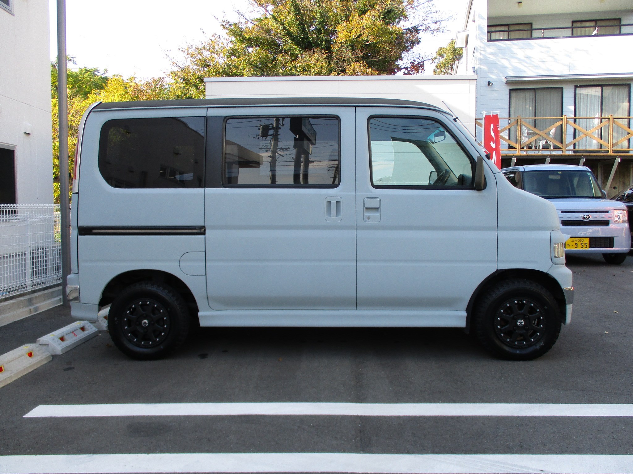 ホンダ・バモス】タイヤ＆ホイール交換のご紹介です。 | ホンダ バモス