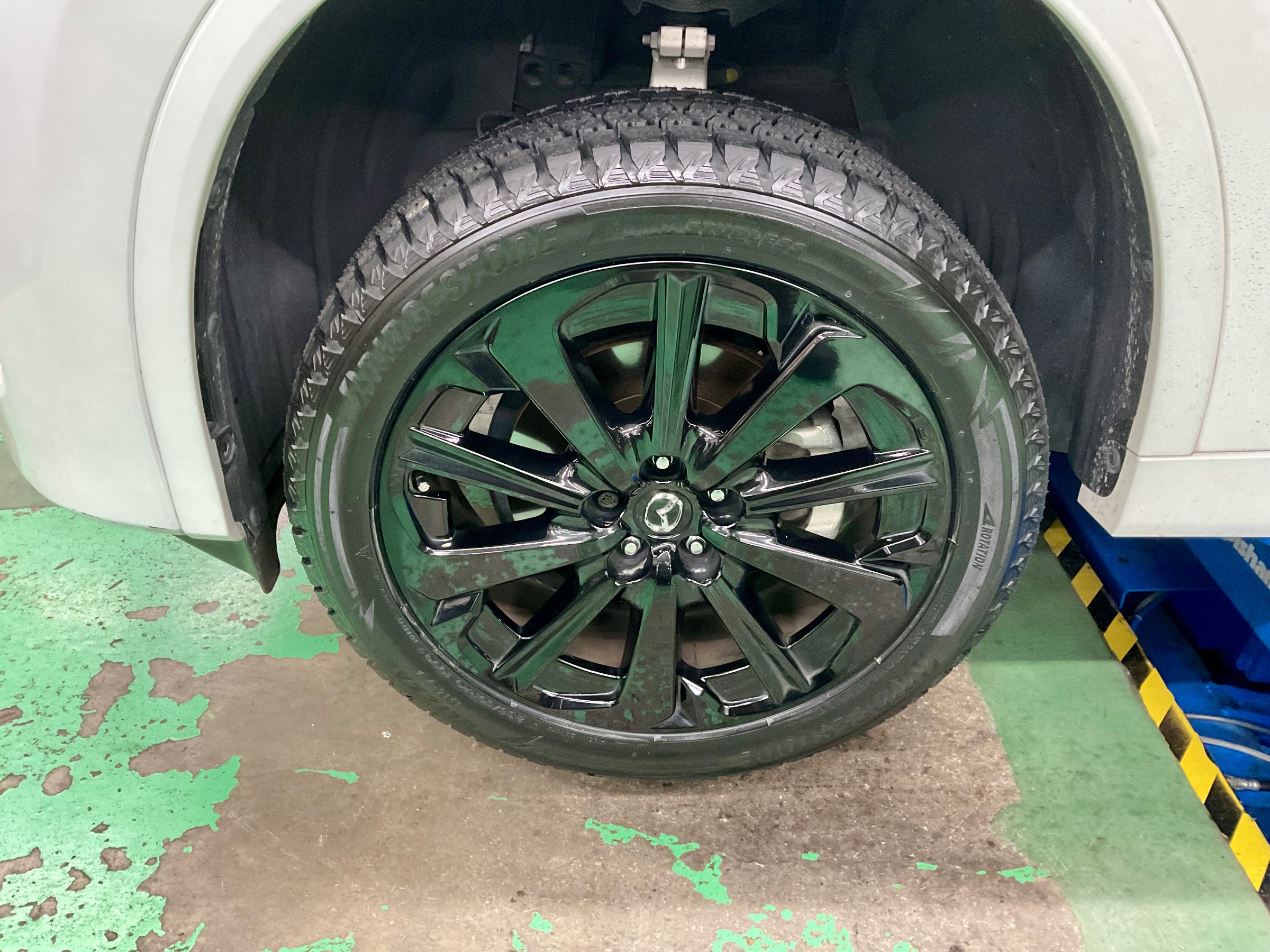 MAZDA CX-60】スタッドレスタイヤ取付け！ | 店舗おススメ情報