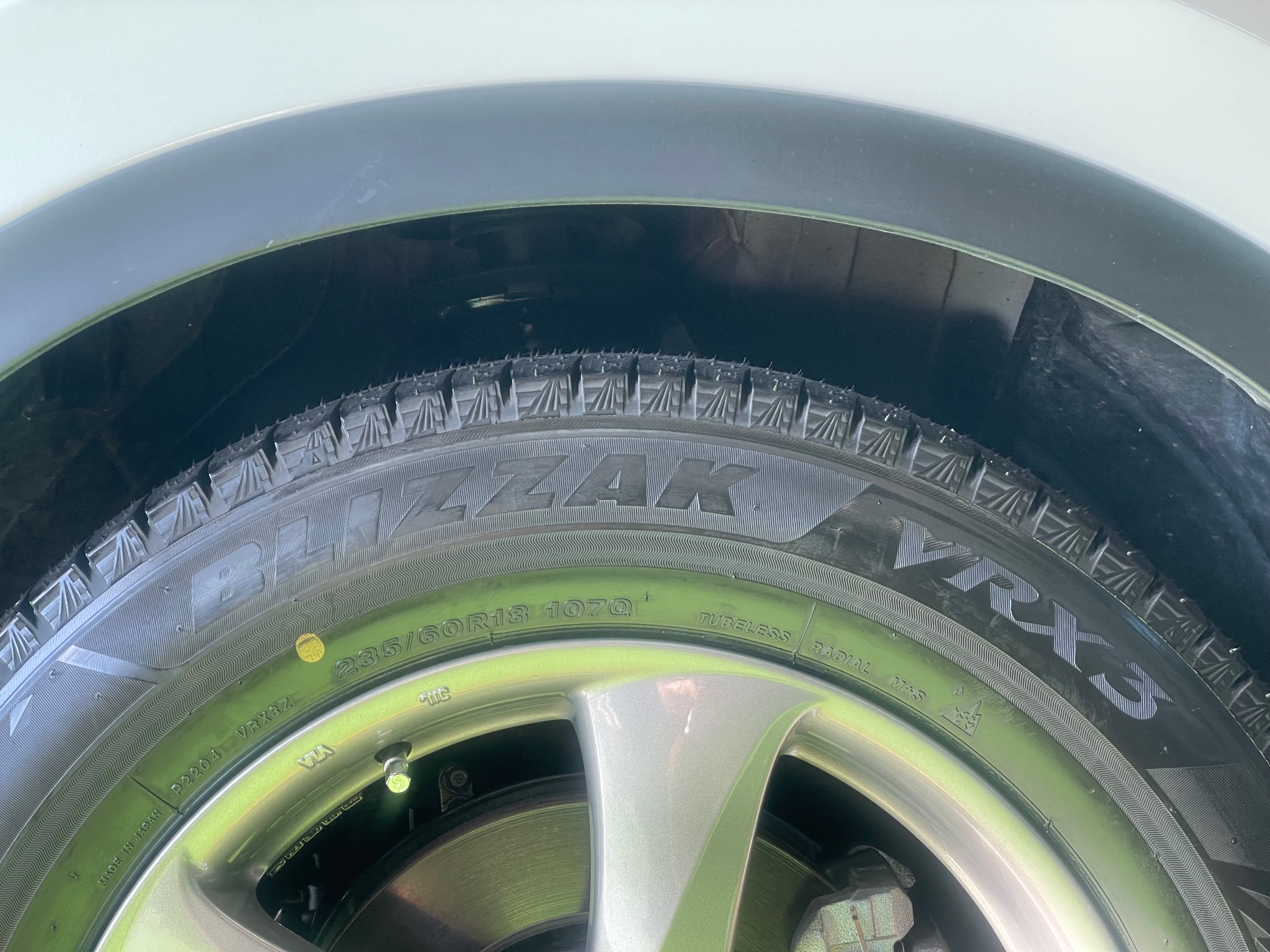 タイヤ館土山　ホンダ CR-V RT-5　スタッドレスタイヤ交換〈VRX3装着〉