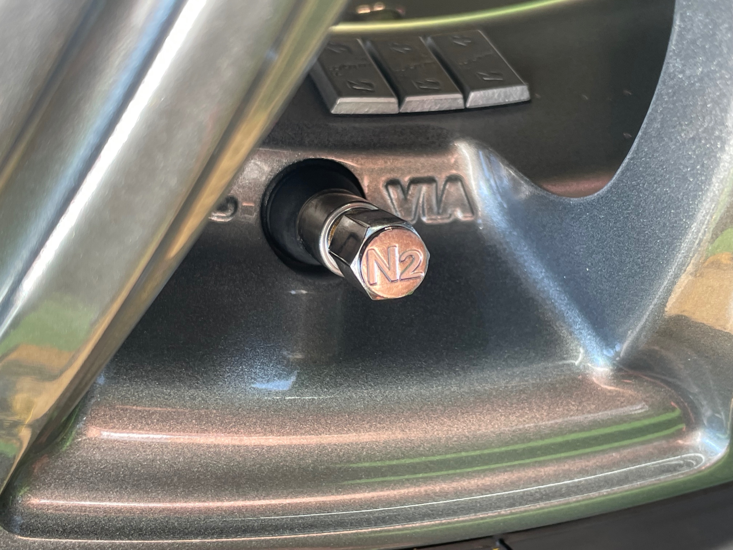 タイヤ館土山　ホンダ N-ONE RS JG3　スタッドレスタイヤ交換〈VRX3装着〉