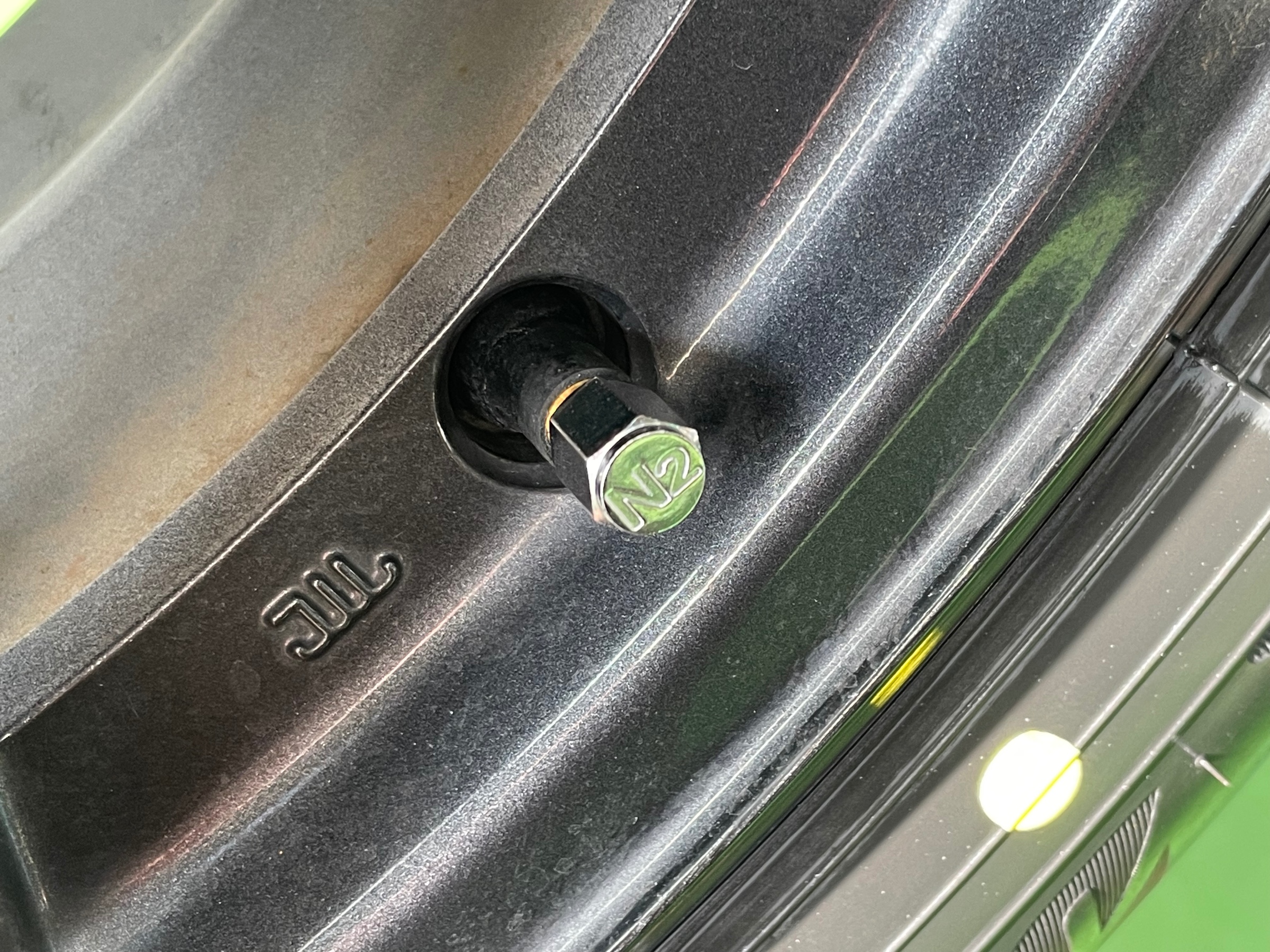 タイヤ館土山　日産 ノート e-POWER E13　タイヤ交換〈NH200C装着〉