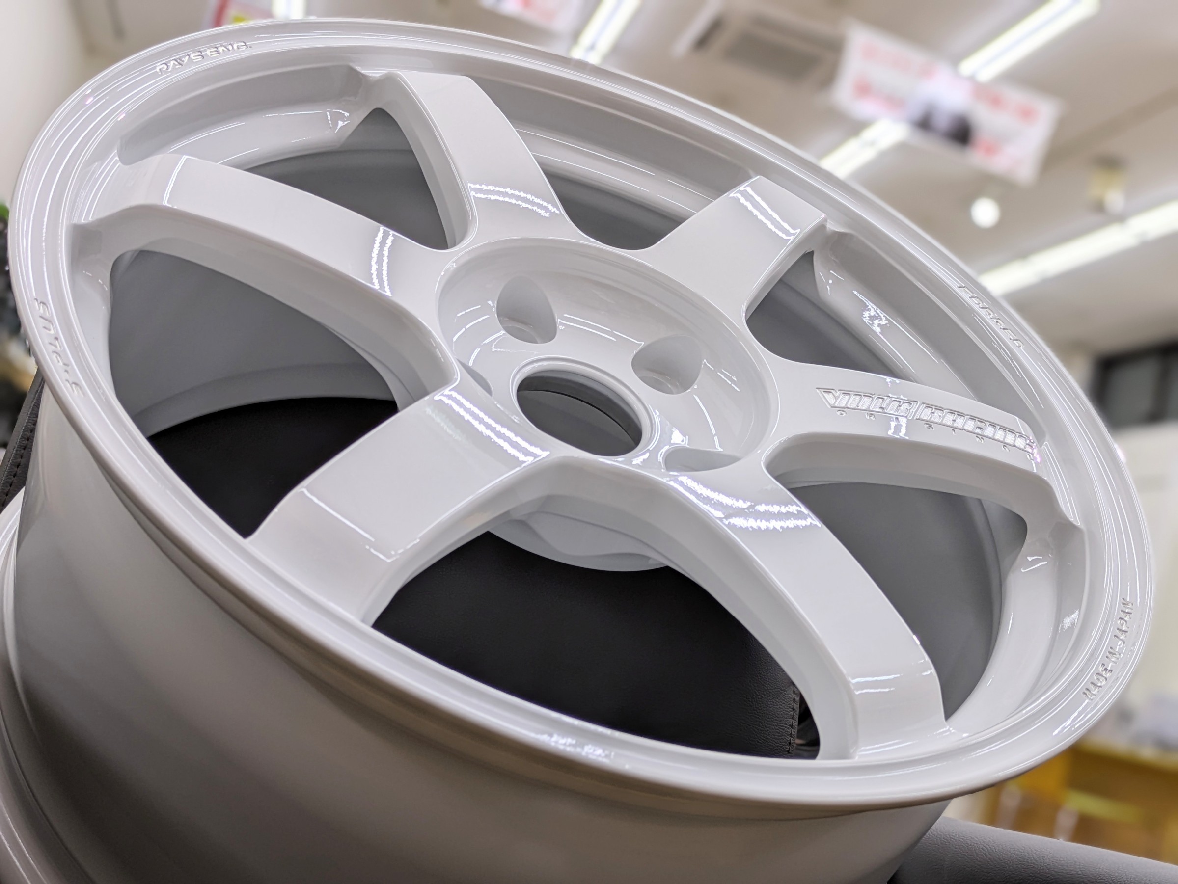 売約済み希少限定品te37トラックエディション2白ホイール RAYS TE37買うなら今！】FL5/FK8 のお客様必見！タイプRといえば白