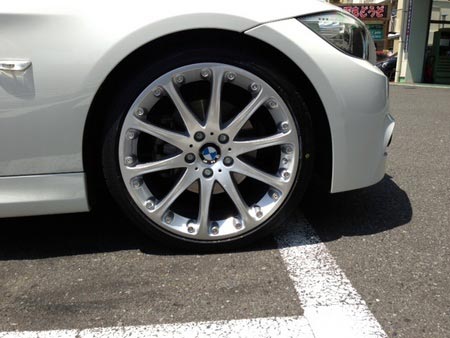 BMW3シリーズに19インチ | 店舗おススメ情報 | タイヤ館 磯子（神奈川県）