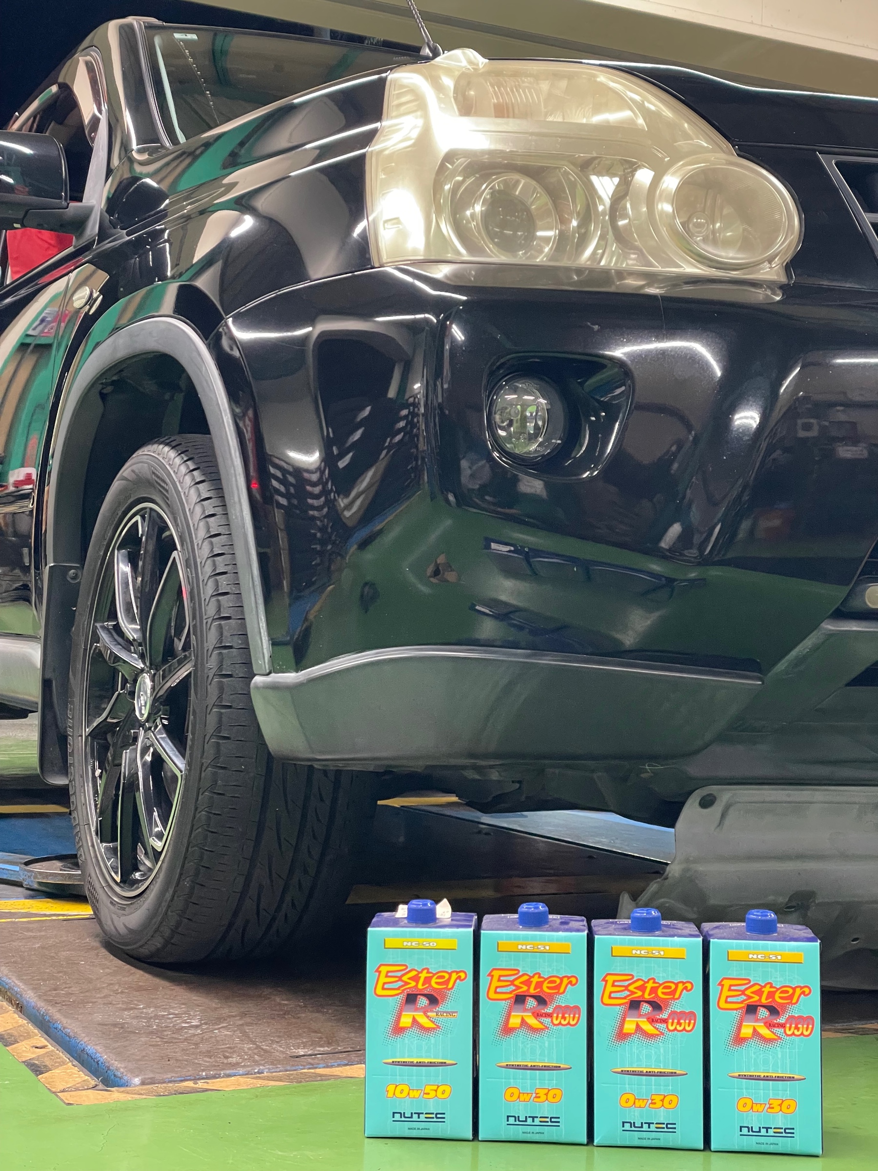 タイヤ館土山　日産 エクストレイル NT31　エンジンオイル交換