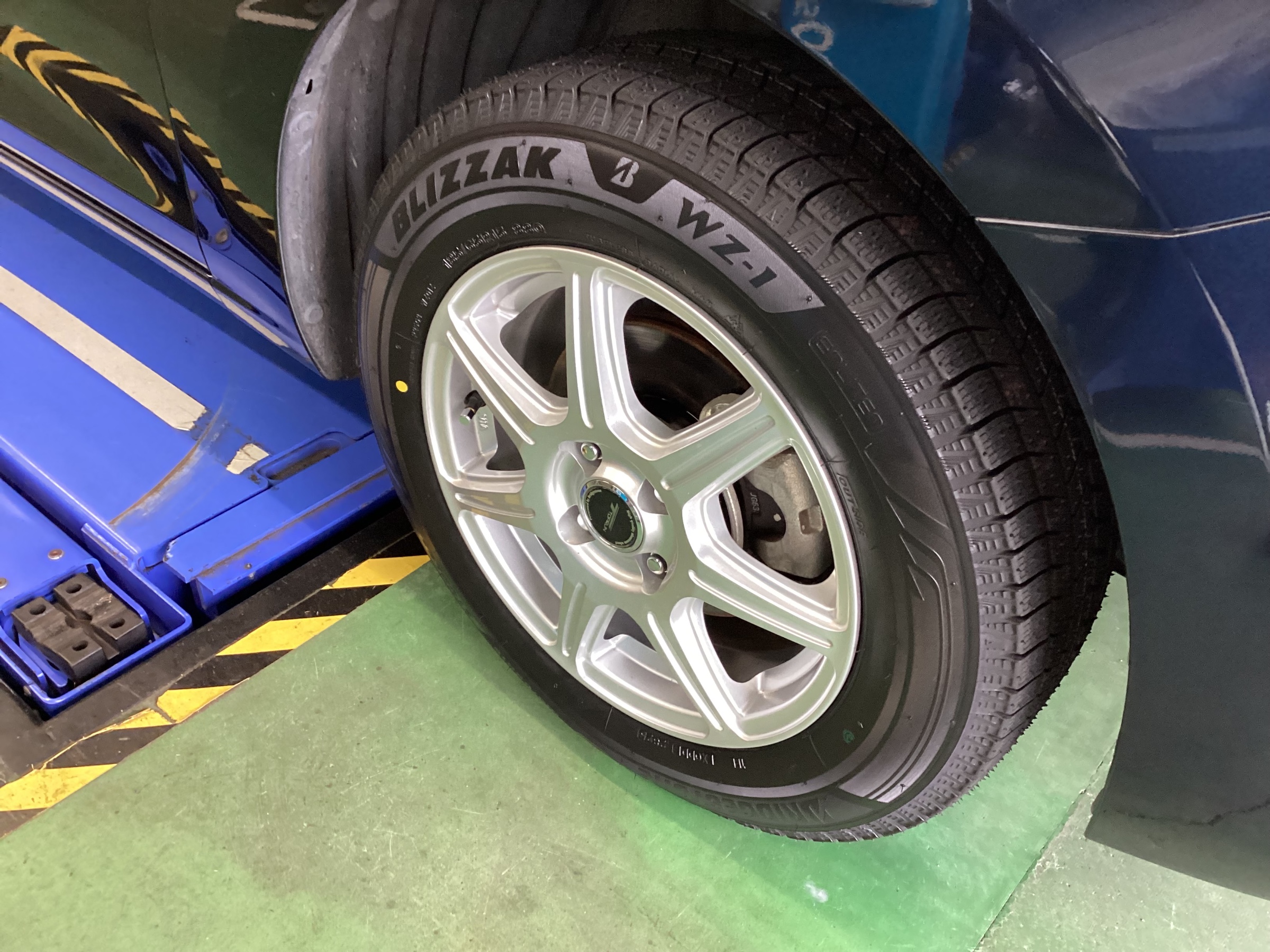 マツダ・MAZDA2(DJLAS)〜スタッドレス(WZ-1)＋防錆コーティング