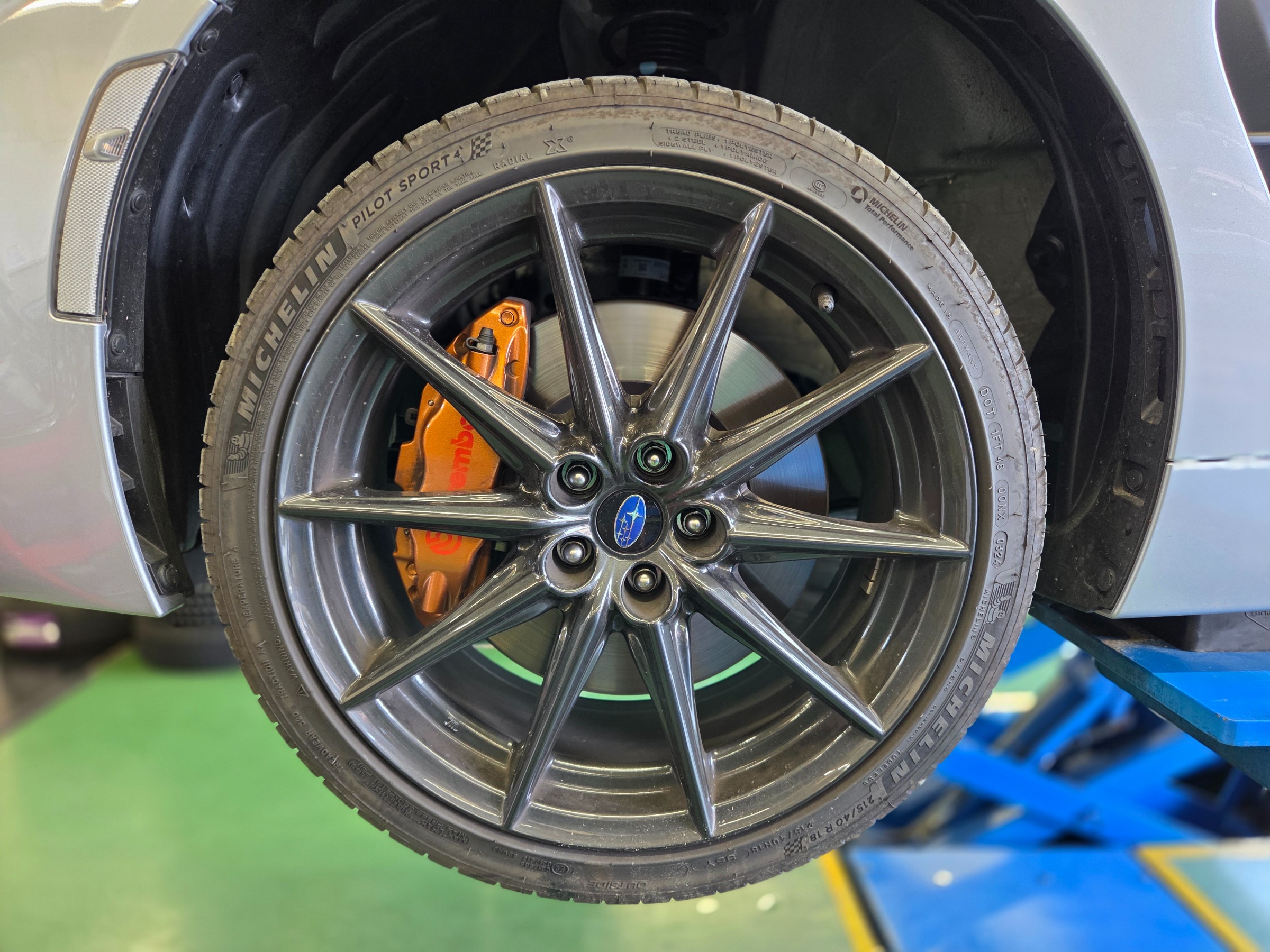 冬には最新スタッドレスWZ-1がお勧め！スバル BRZ(ZD8)にクロス