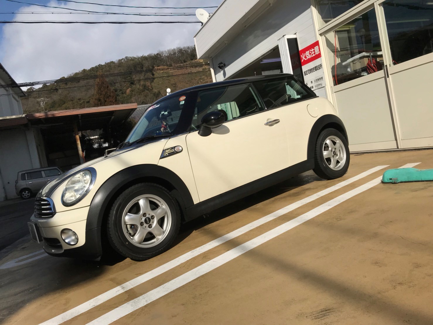 R56 ミニクーパーに車高調取付!! | 店舗おススメ情報 | タイヤ館