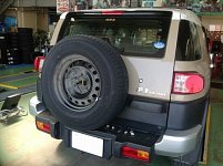 トヨタ・FJクルーザー スペアタイヤのホイール交換 | 店舗お