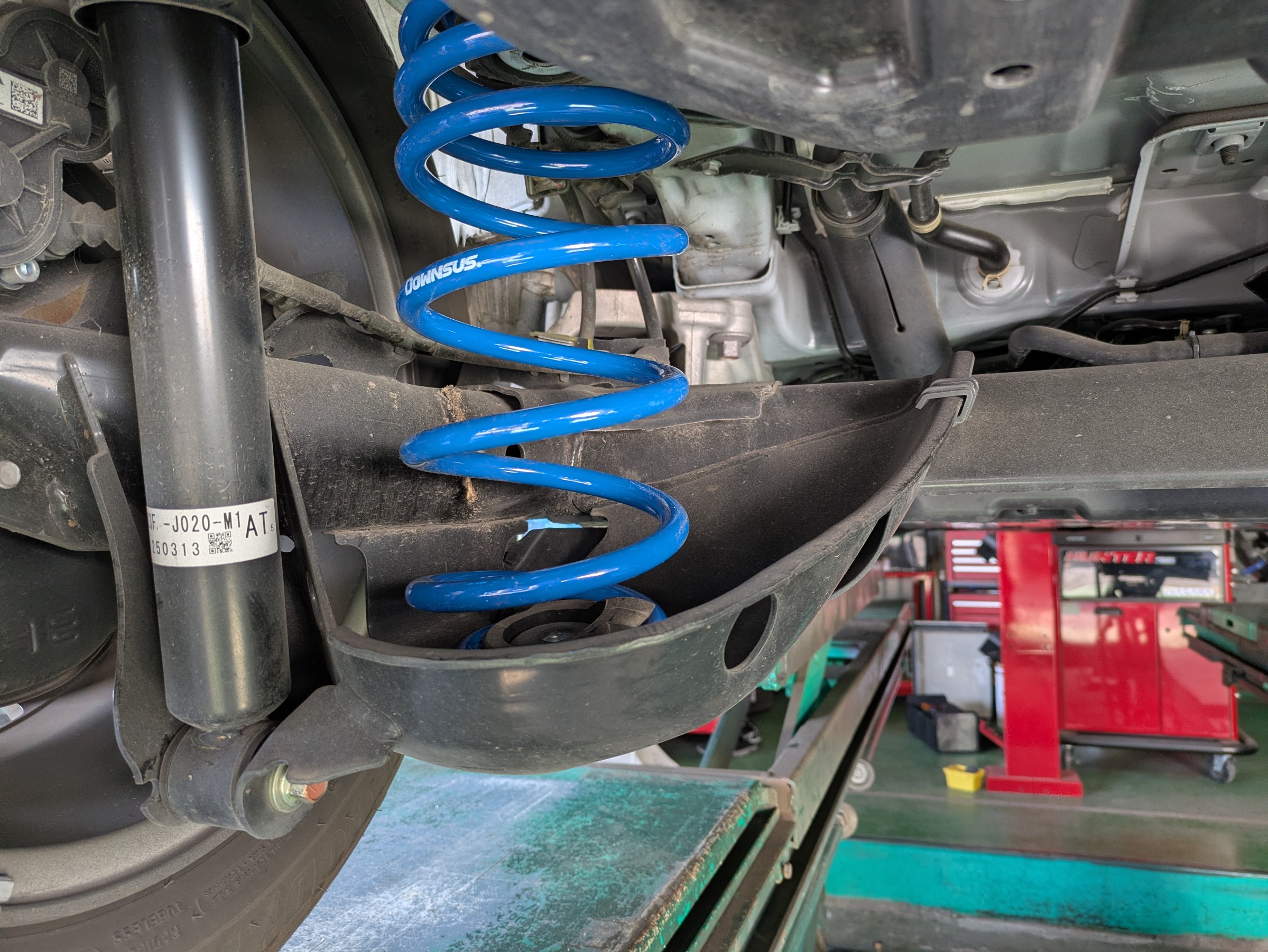 ローダウンサス後