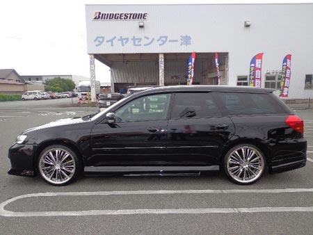 レガシーにRAYSブラックフリート V350 取り付け☆ | 店舗お