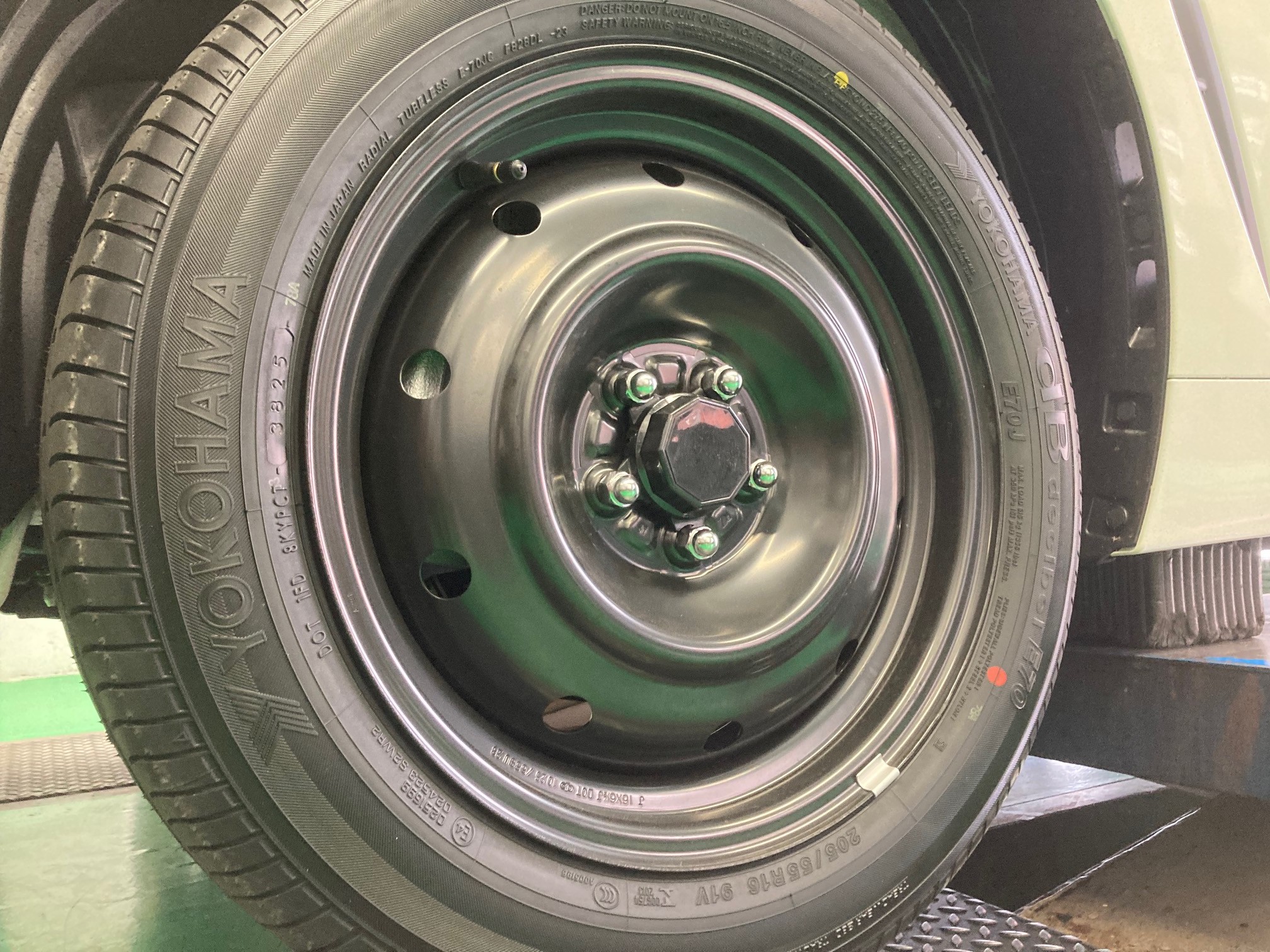 トヨタ・GR86 スチールホイールからアルミホイールへ | 店舗おススメ