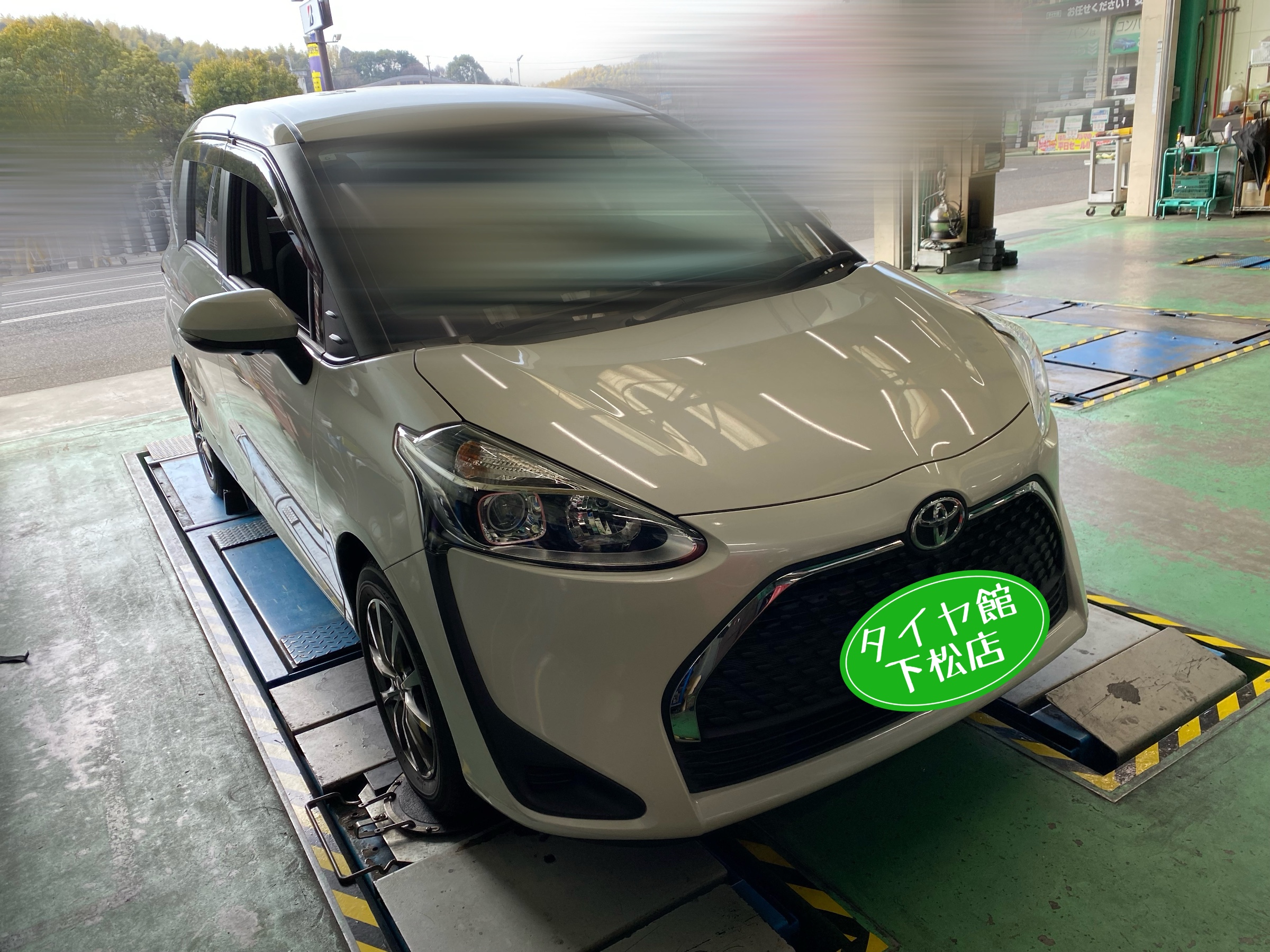 ブリヂストン　タイヤ館下松　タイヤ交換　アルミホイール　オイル交換　バッテリー交換　ワイパー交換　エアコンフィルター交換　アライメント調整　国産車　輸入車　下松市　周南市　徳山　柳井　熊毛　光　玖珂　周東　　