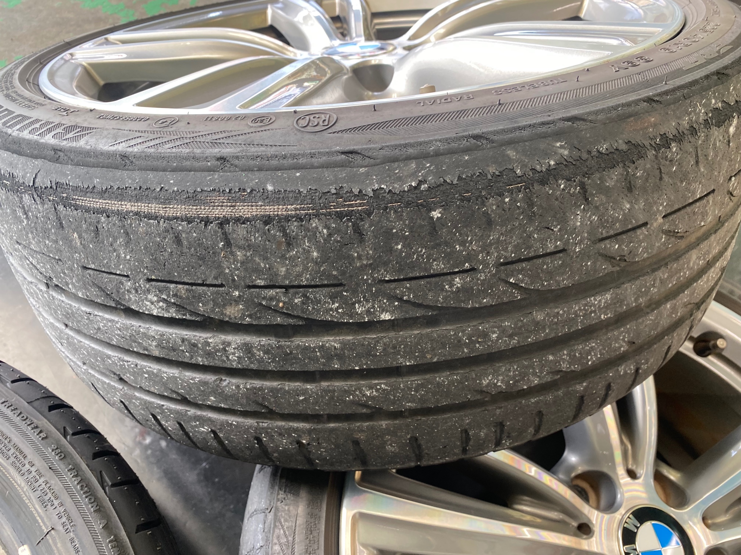 　　ブリヂストン　タイヤ館下松　タイヤ交換　アルミホイール　オイル交換　バッテリー交換　ワイパー交換　エアコンフィルター交換　アライメント調整　国産車　輸入車　下松市　周南市　徳山　柳井　熊毛　光　玖珂　周東　　