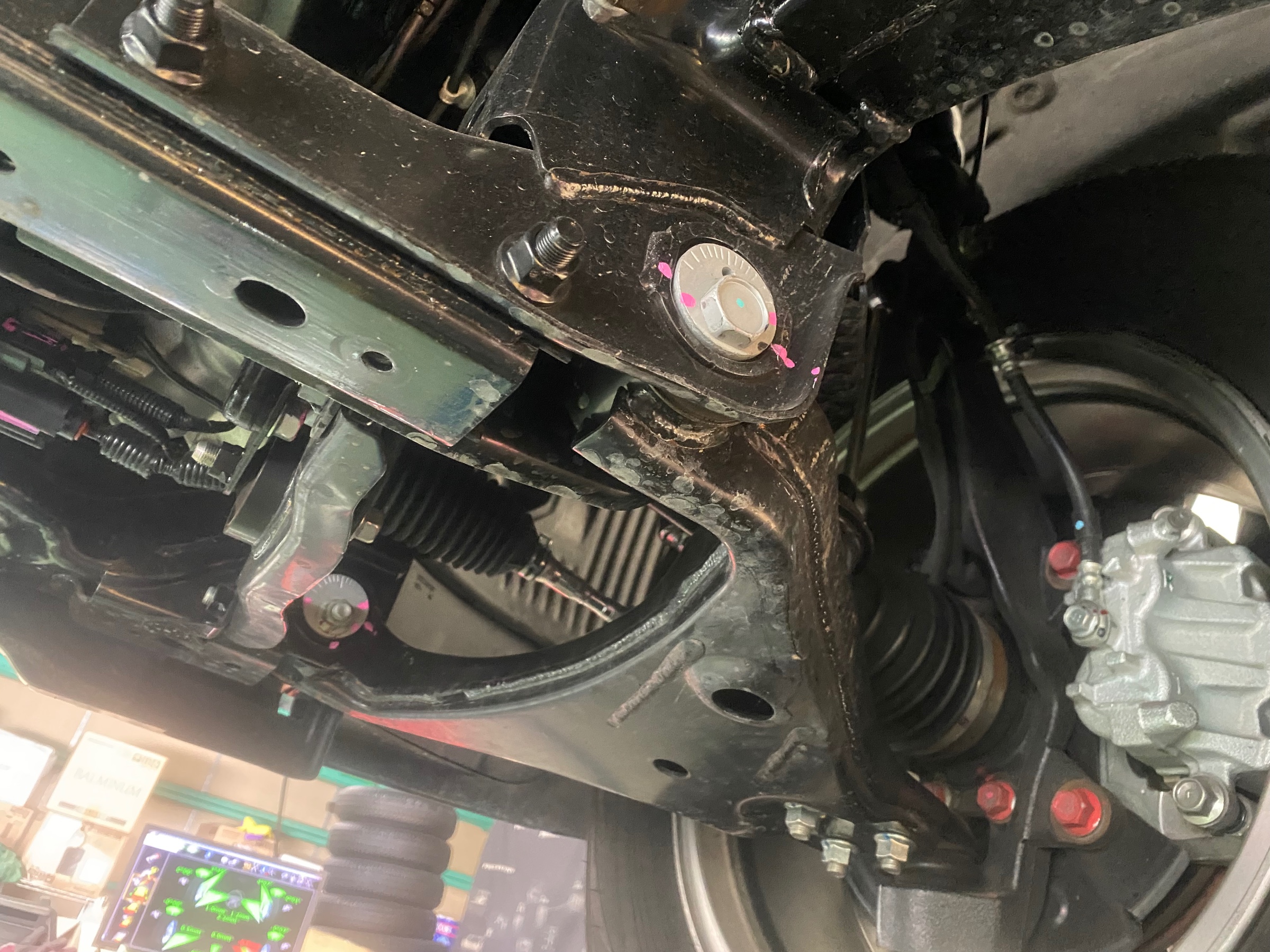 　　ブリヂストン　タイヤ館下松　タイヤ交換　アルミホイール　オイル交換　バッテリー交換　ワイパー交換　エアコンフィルター交換　アライメント調整　国産車　輸入車　下松市　周南市　徳山　柳井　熊毛　光　玖珂　周東　　