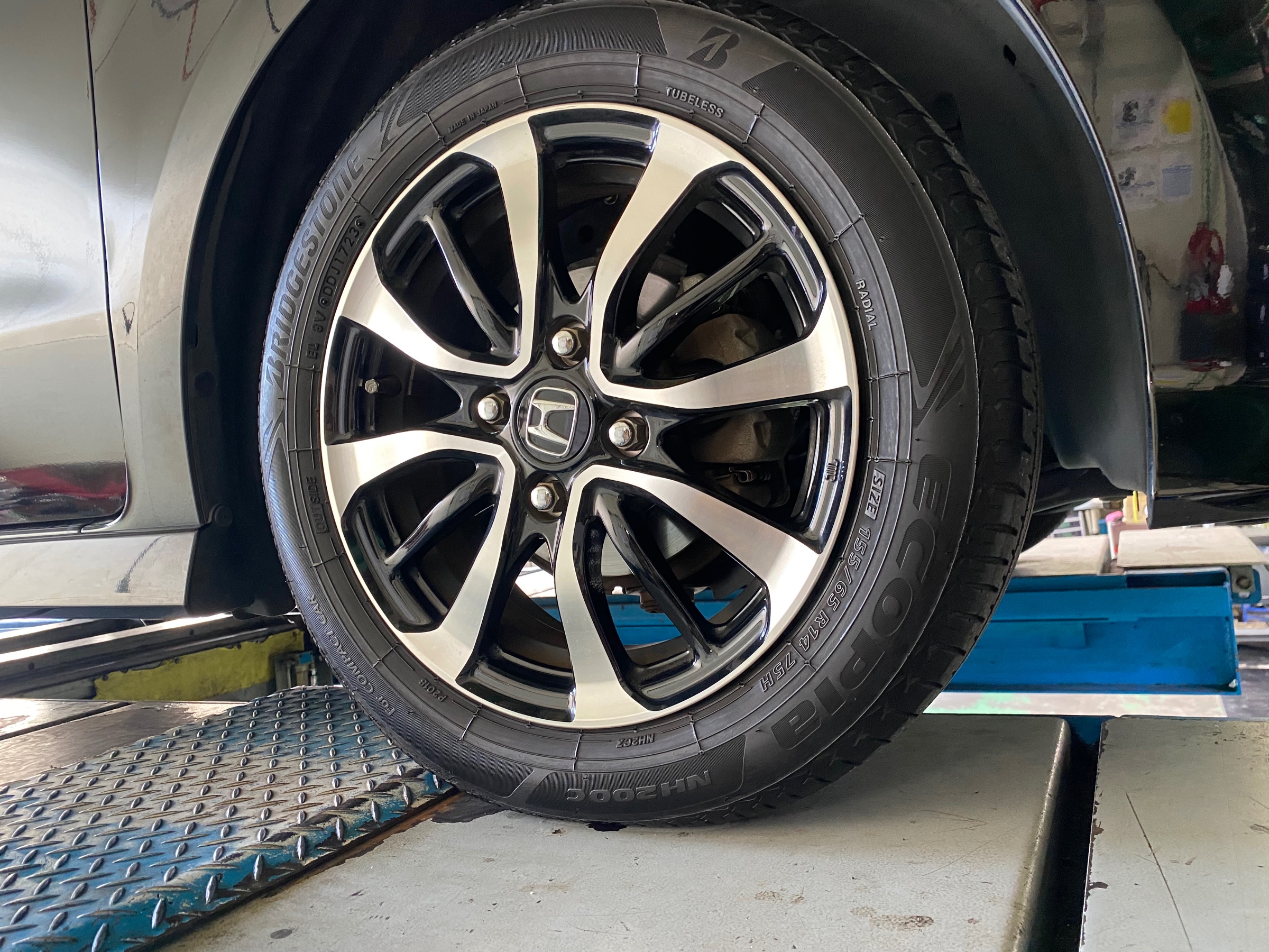 　　ブリヂストン　タイヤ館下松　タイヤ交換　アルミホイール　オイル交換　バッテリー交換　ワイパー交換　エアコンフィルター交換　アライメント調整　国産車　輸入車　下松市　周南市　徳山　柳井　熊毛　光　玖珂　周東　　