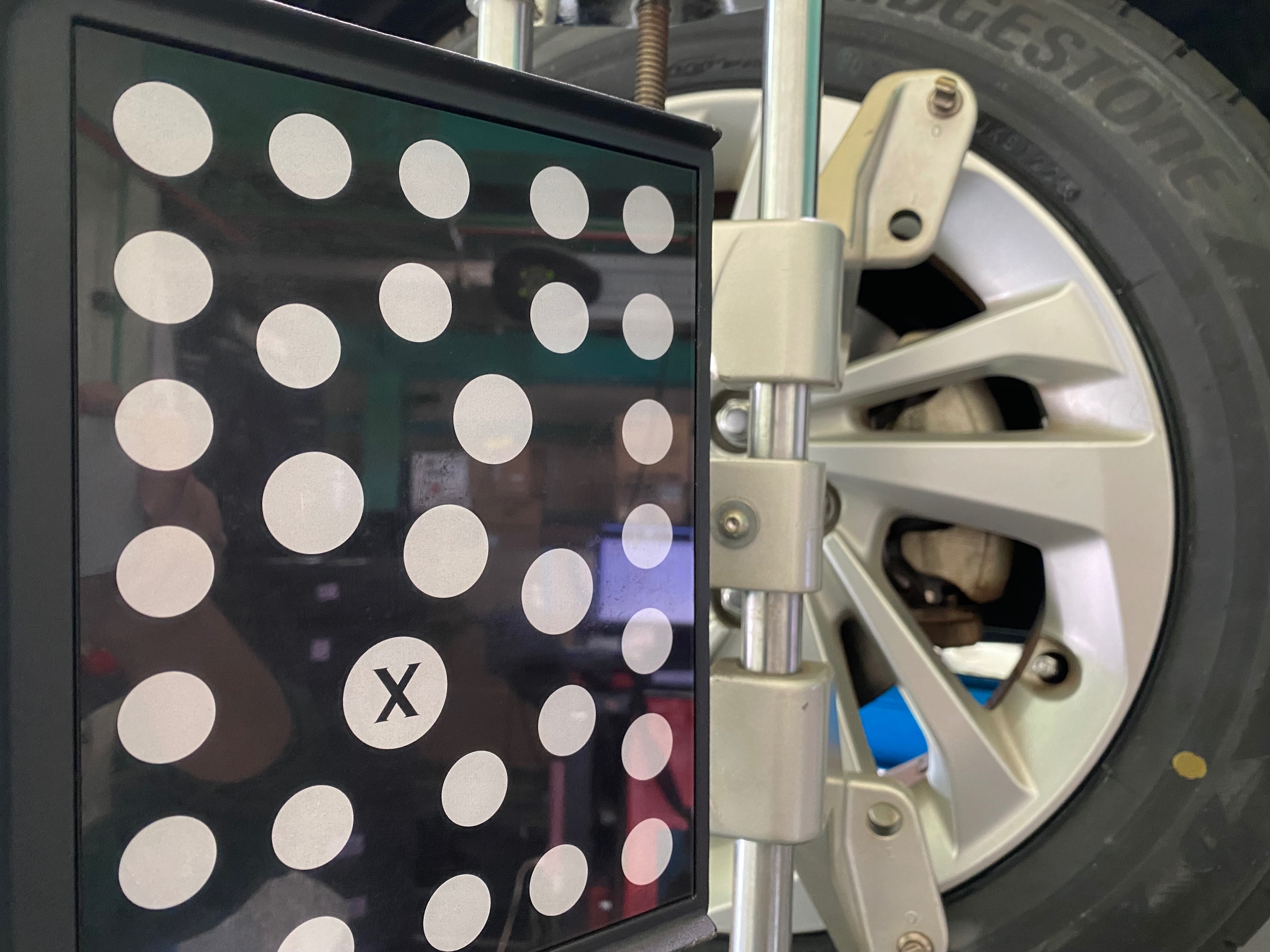 　　ブリヂストン　タイヤ館下松　タイヤ交換　アルミホイール　オイル交換　バッテリー交換　ワイパー交換　エアコンフィルター交換　アライメント調整　国産車　輸入車　下松市　周南市　徳山　柳井　熊毛　光　玖珂　周東　　