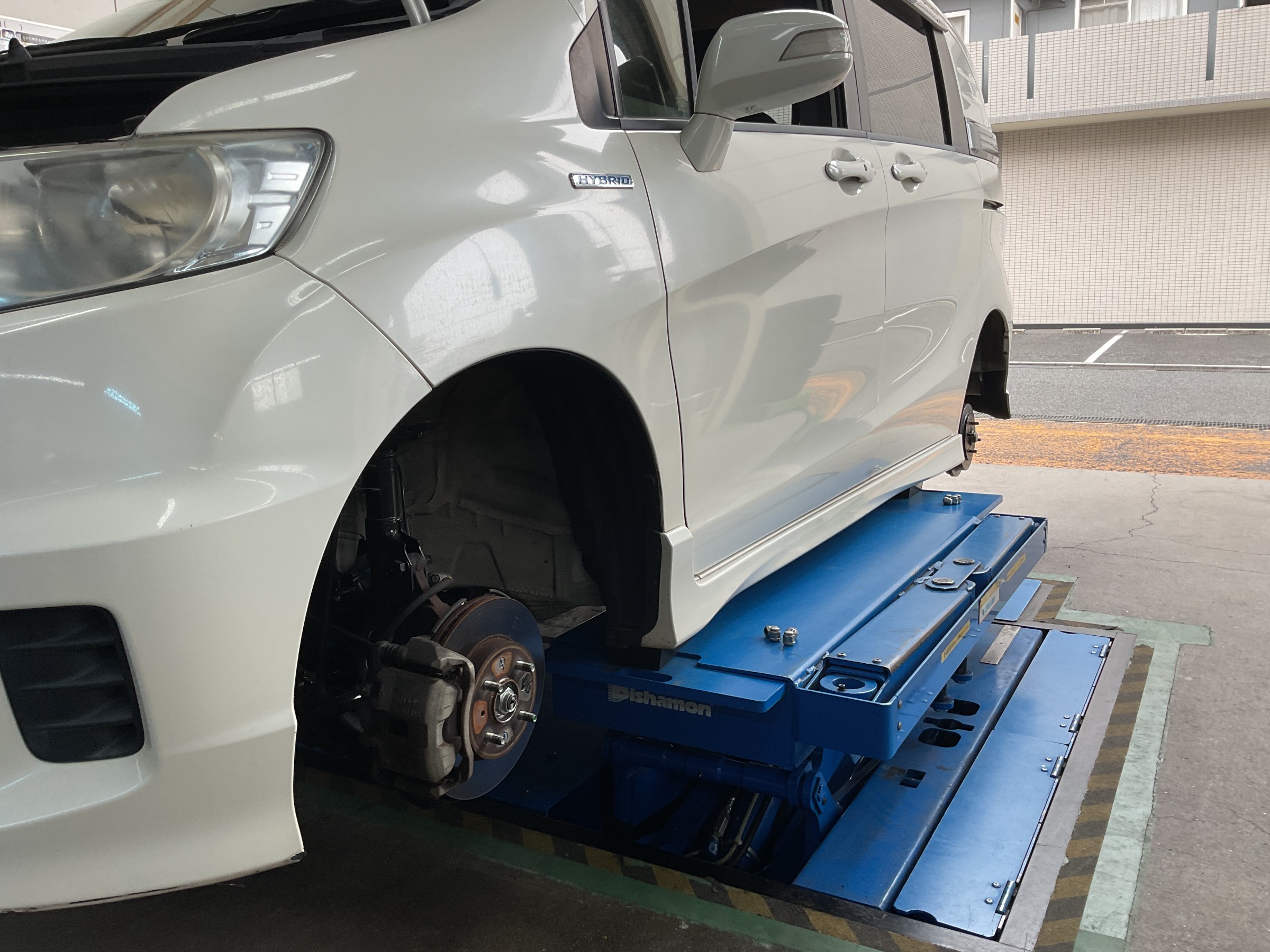 タイヤ館三原　タイヤ交換