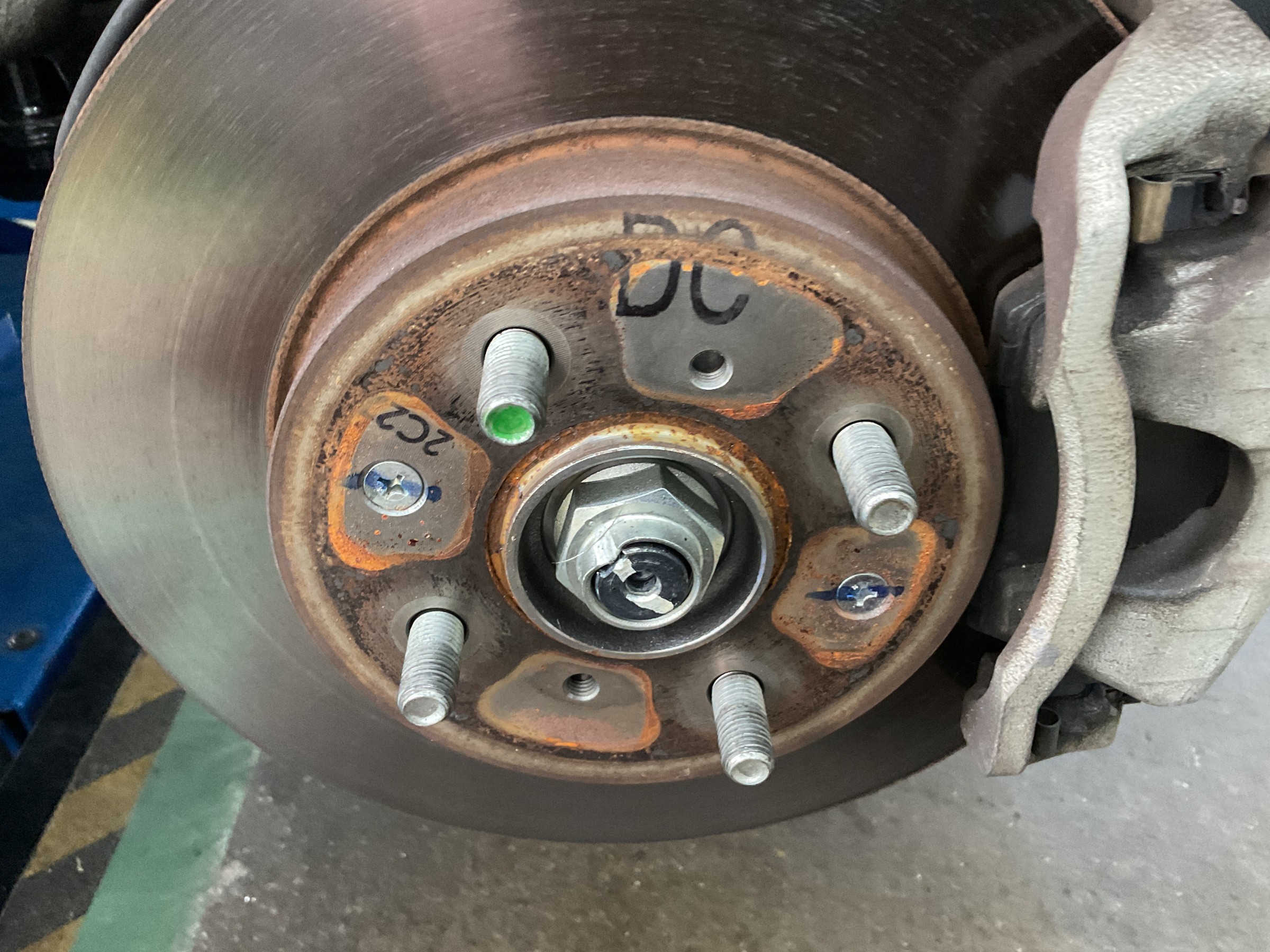 タイヤ館三原　タイヤ交換