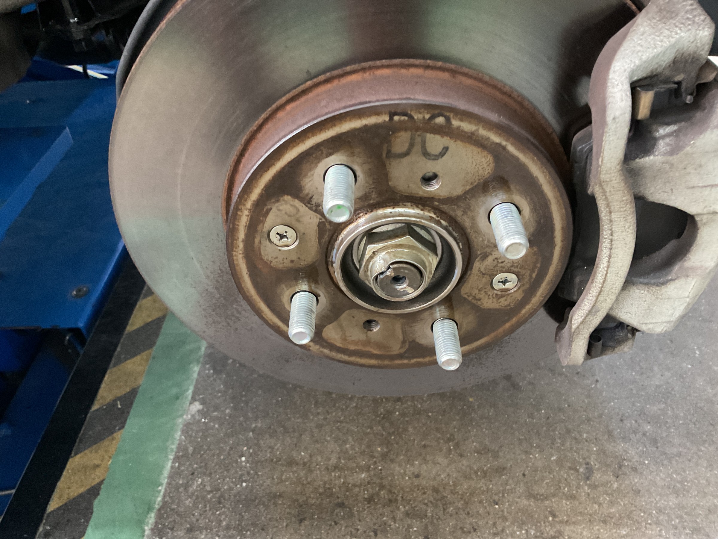 タイヤ館三原　タイヤ交換