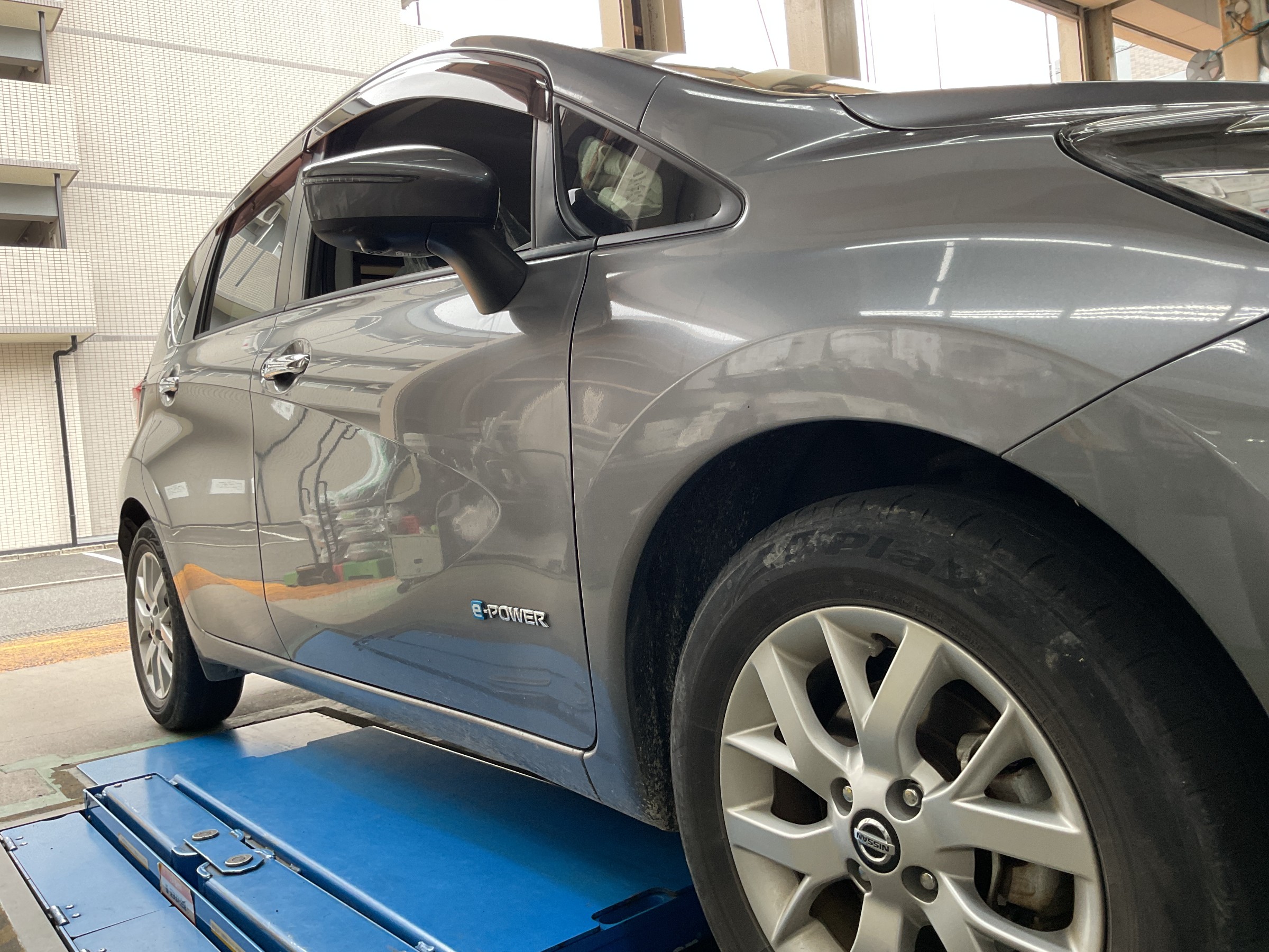 タイヤ館三原　タイヤ交換