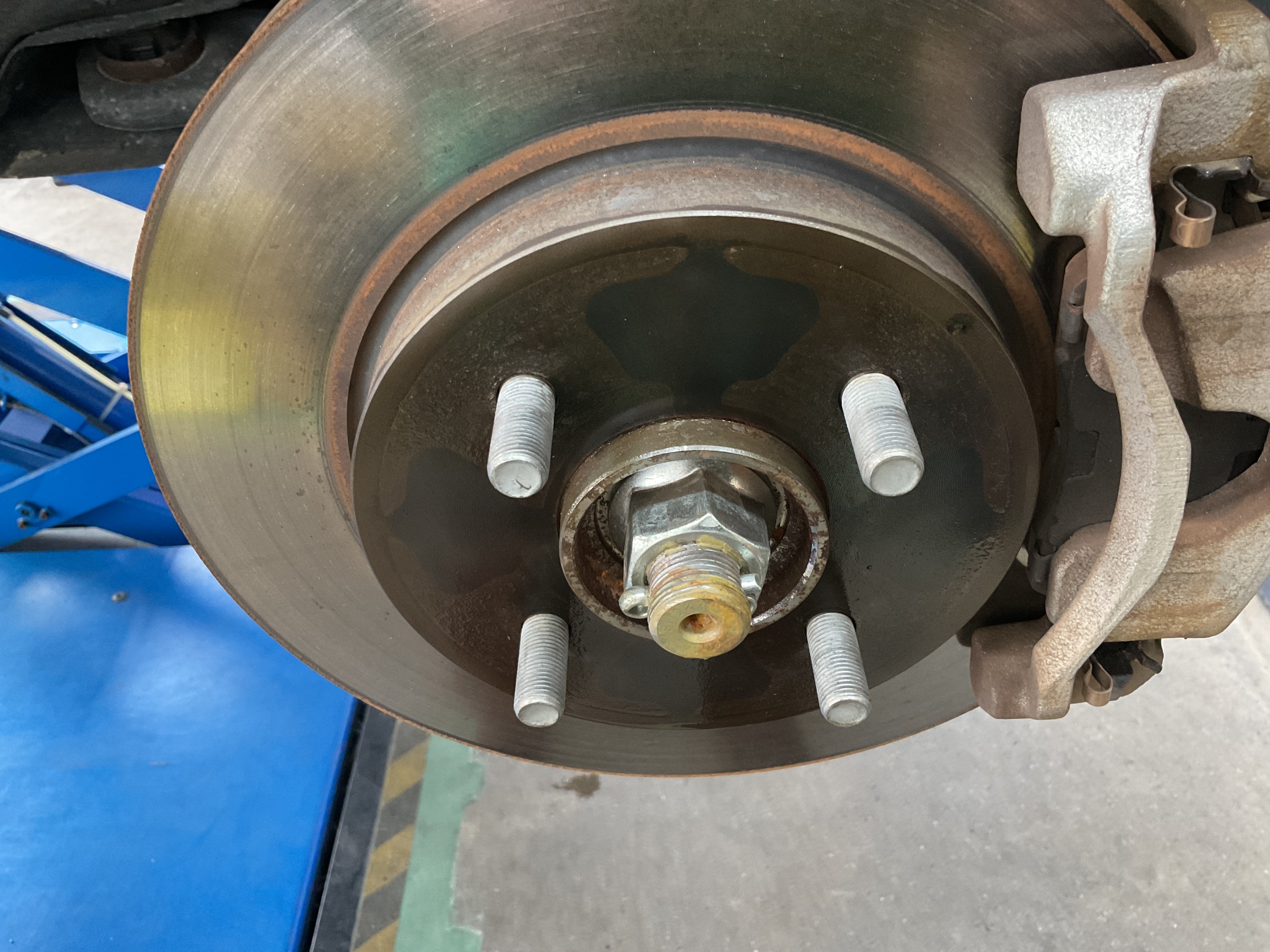 タイヤ館三原　タイヤ交換