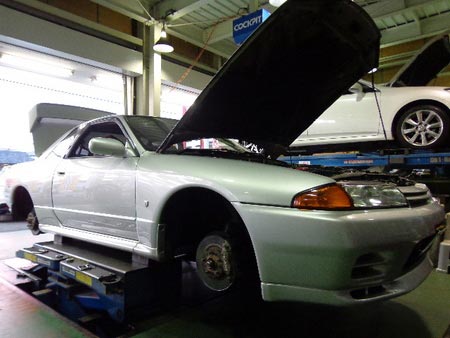 Gt R Bnr32 車高調取り付け サービス事例 タイヤ館 梅坪 愛知県 三重県のタイヤ カー用品ショップ タイヤからはじまる トータルカーメンテナンス タイヤ館グループ