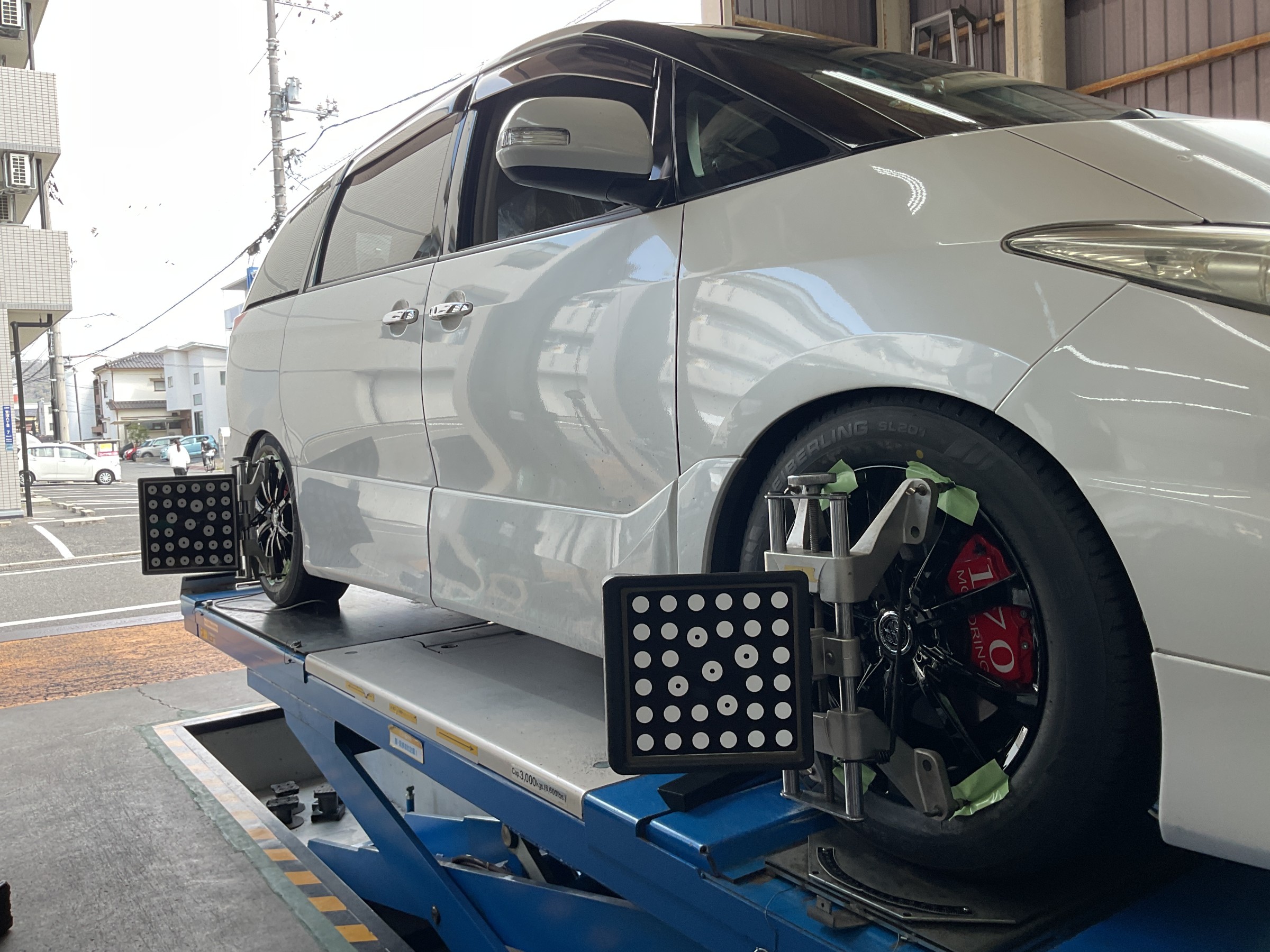 タイヤ館三原　タイヤ交換